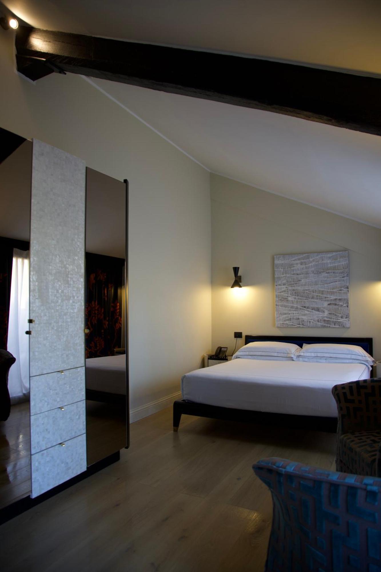 Deluxe Junior Suite