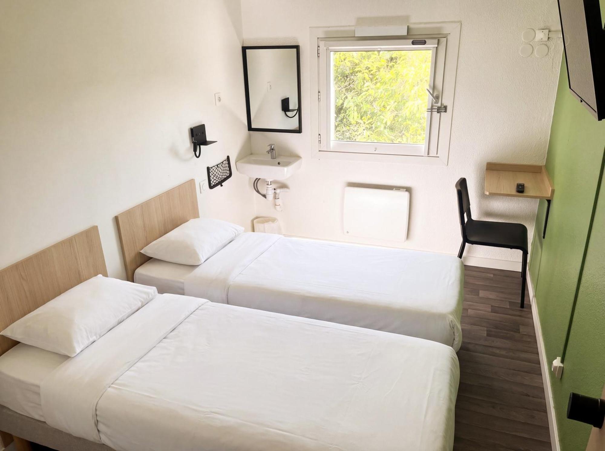 Double Room Private Bathroom