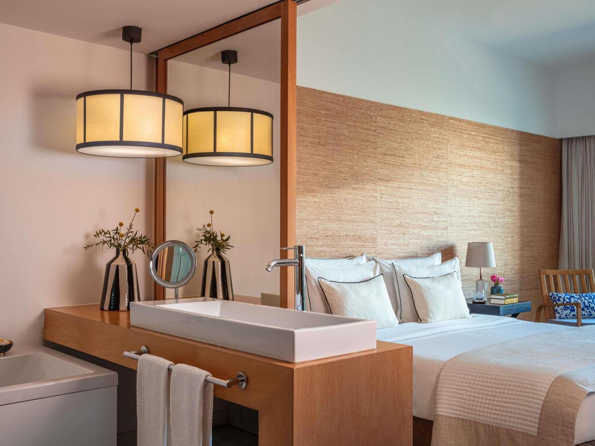 One-Bedroom Suite Palms Pool View Balcony