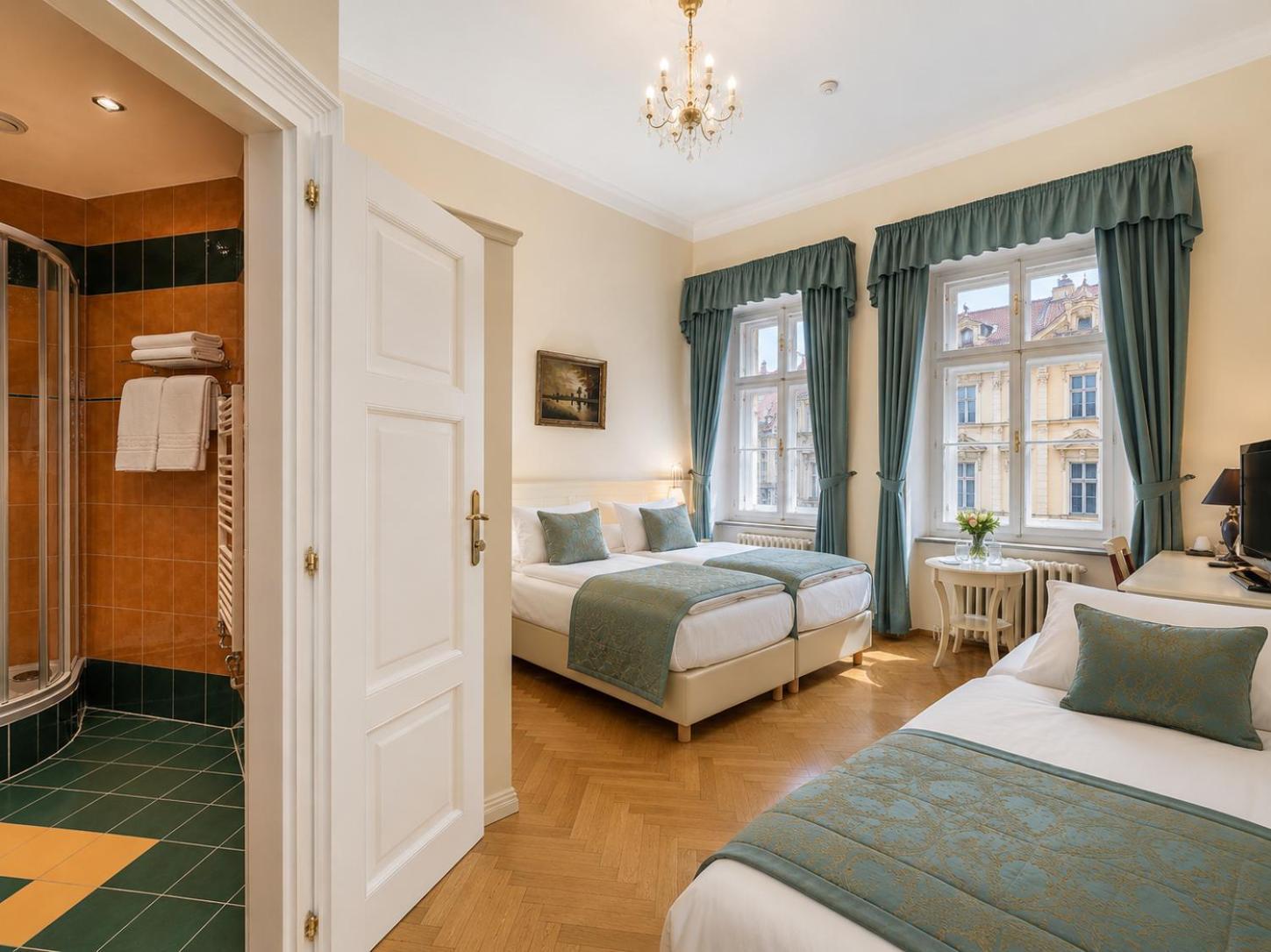 Triple Room