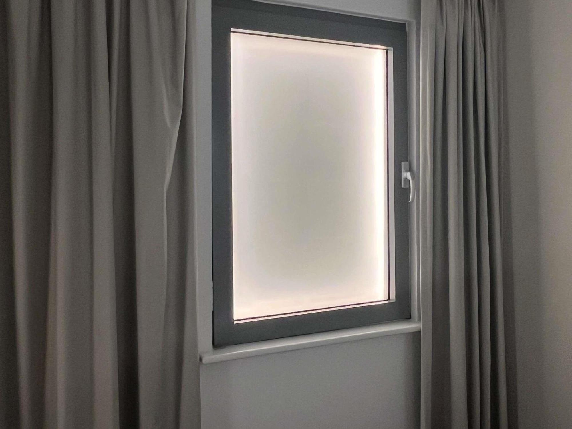 Double Room No Window