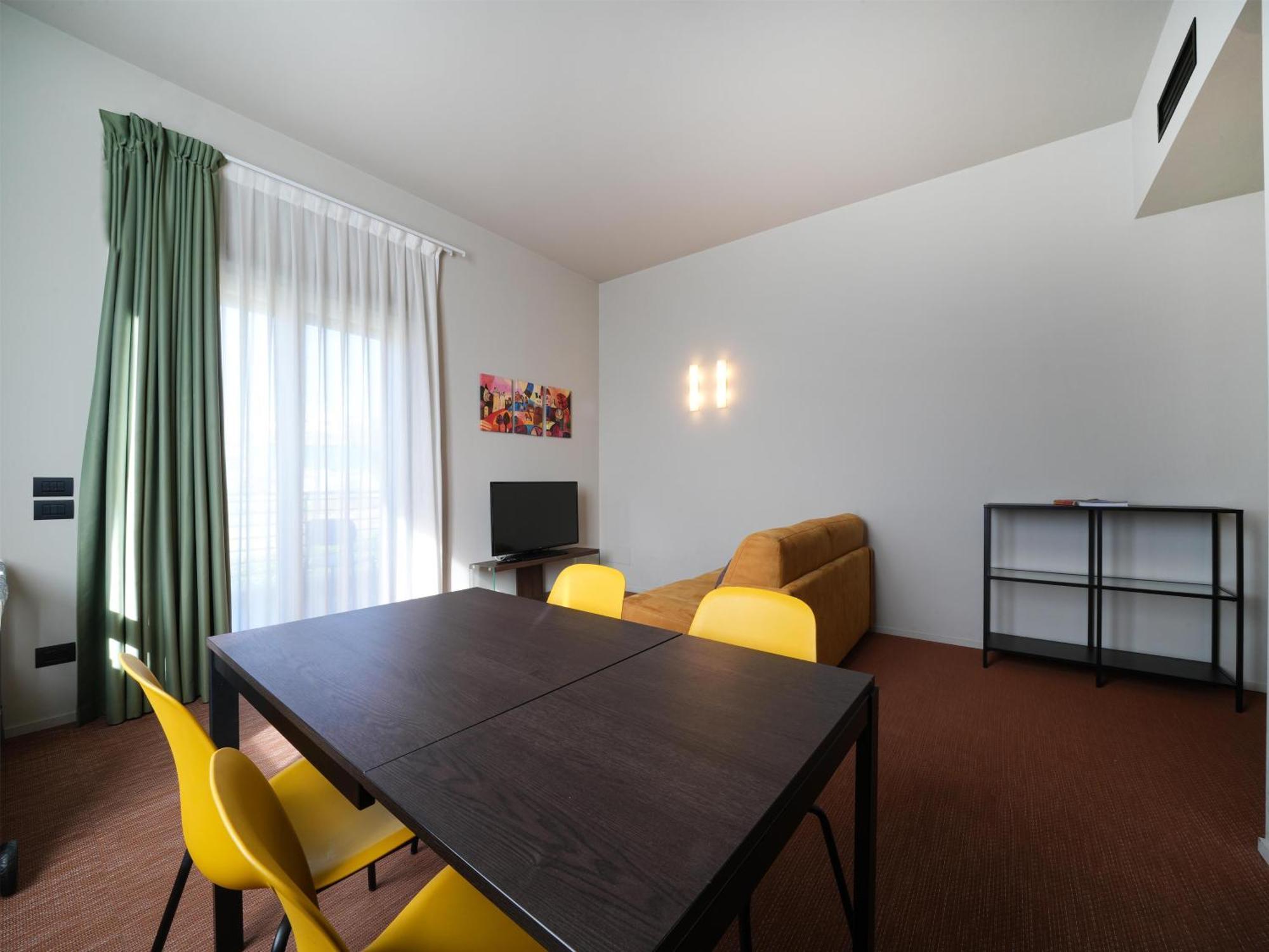Family Queen Room Two Sofa Beds Balcony Non-Smoking
