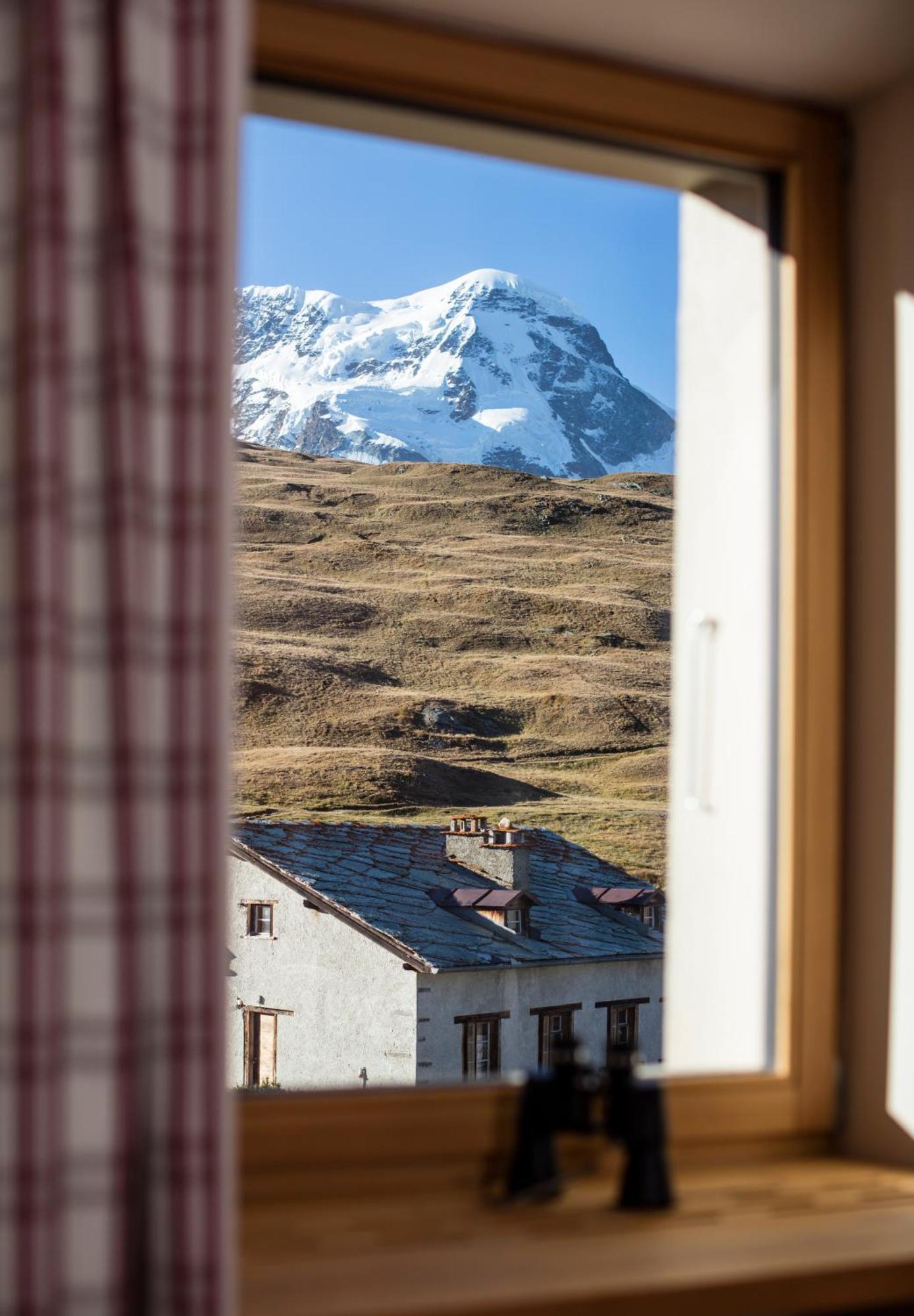 Double Room Mountain View
