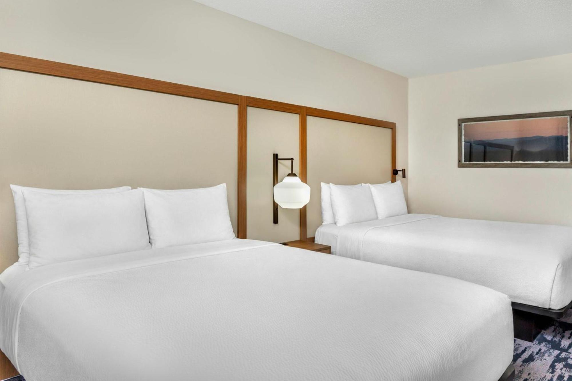 Queen Room Two Queen Beds