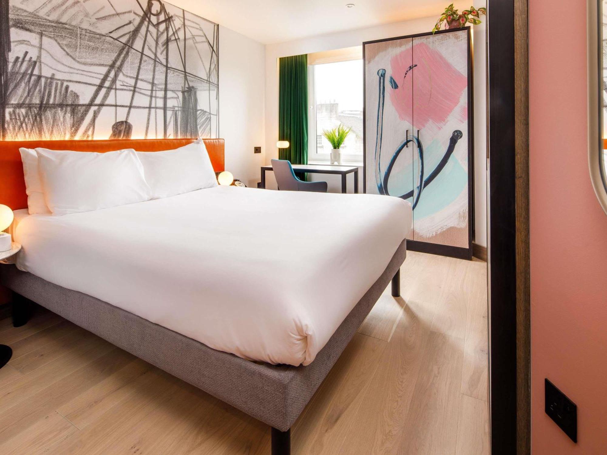 Double Queen Room