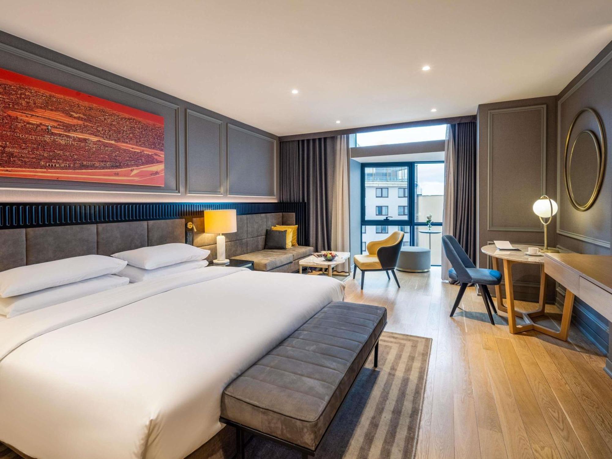 Superior King Room