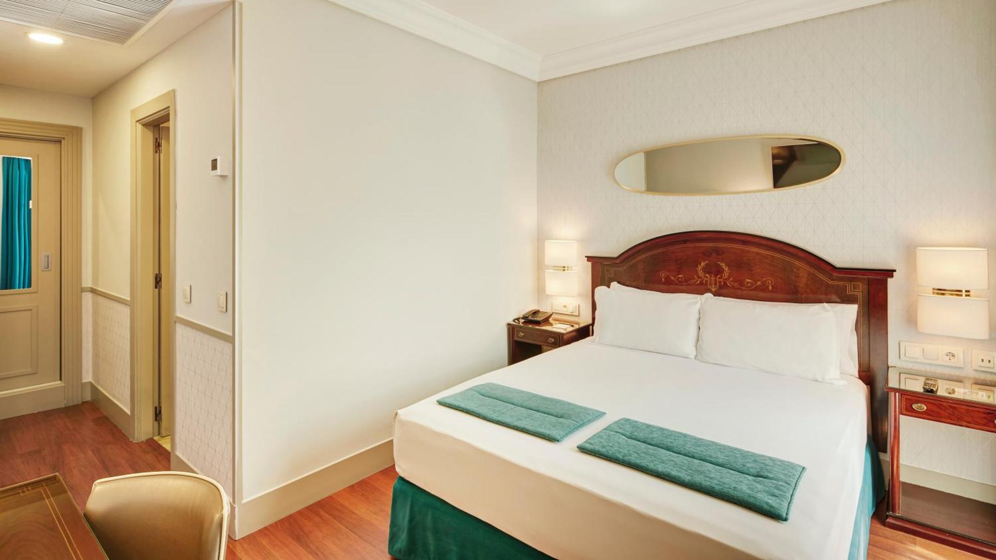 Standard Double Room Views on the Square