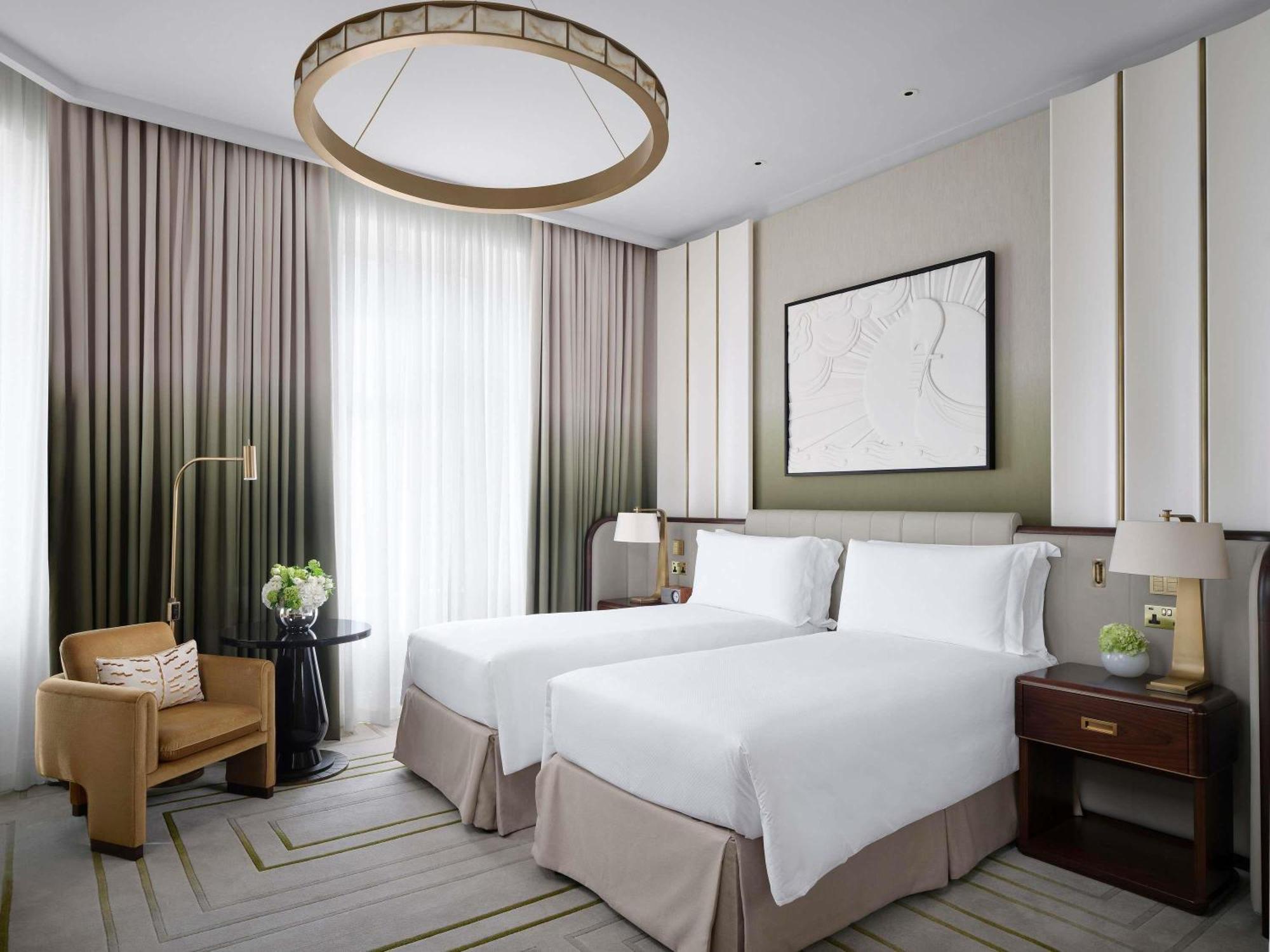 Deluxe Room 2 Twin Beds
