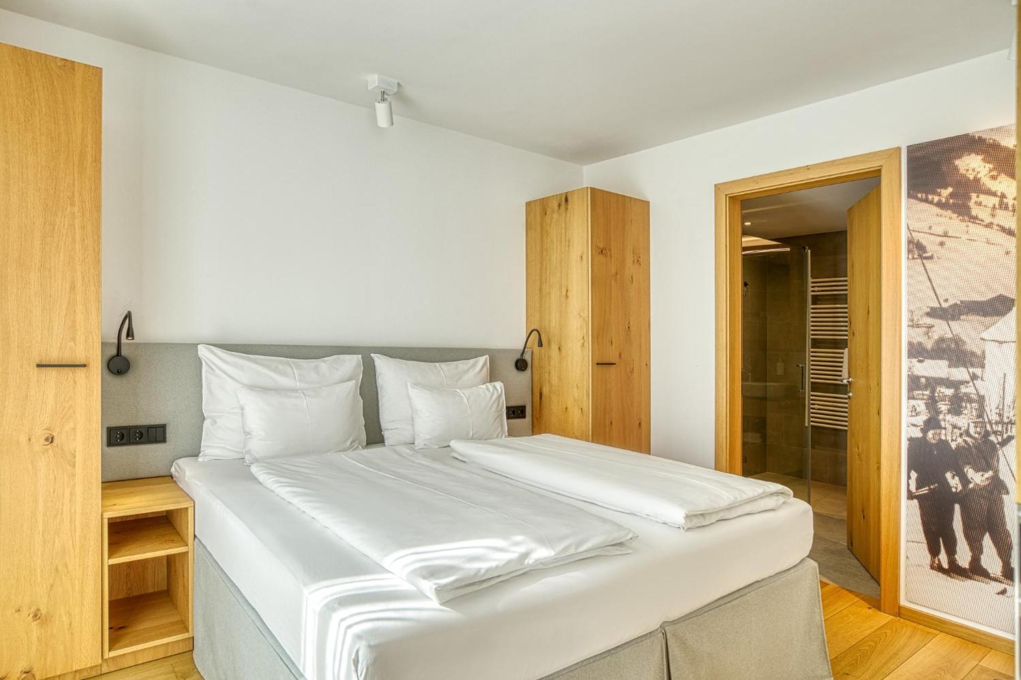 Deluxe Apartment 2 Bedrooms Balcony