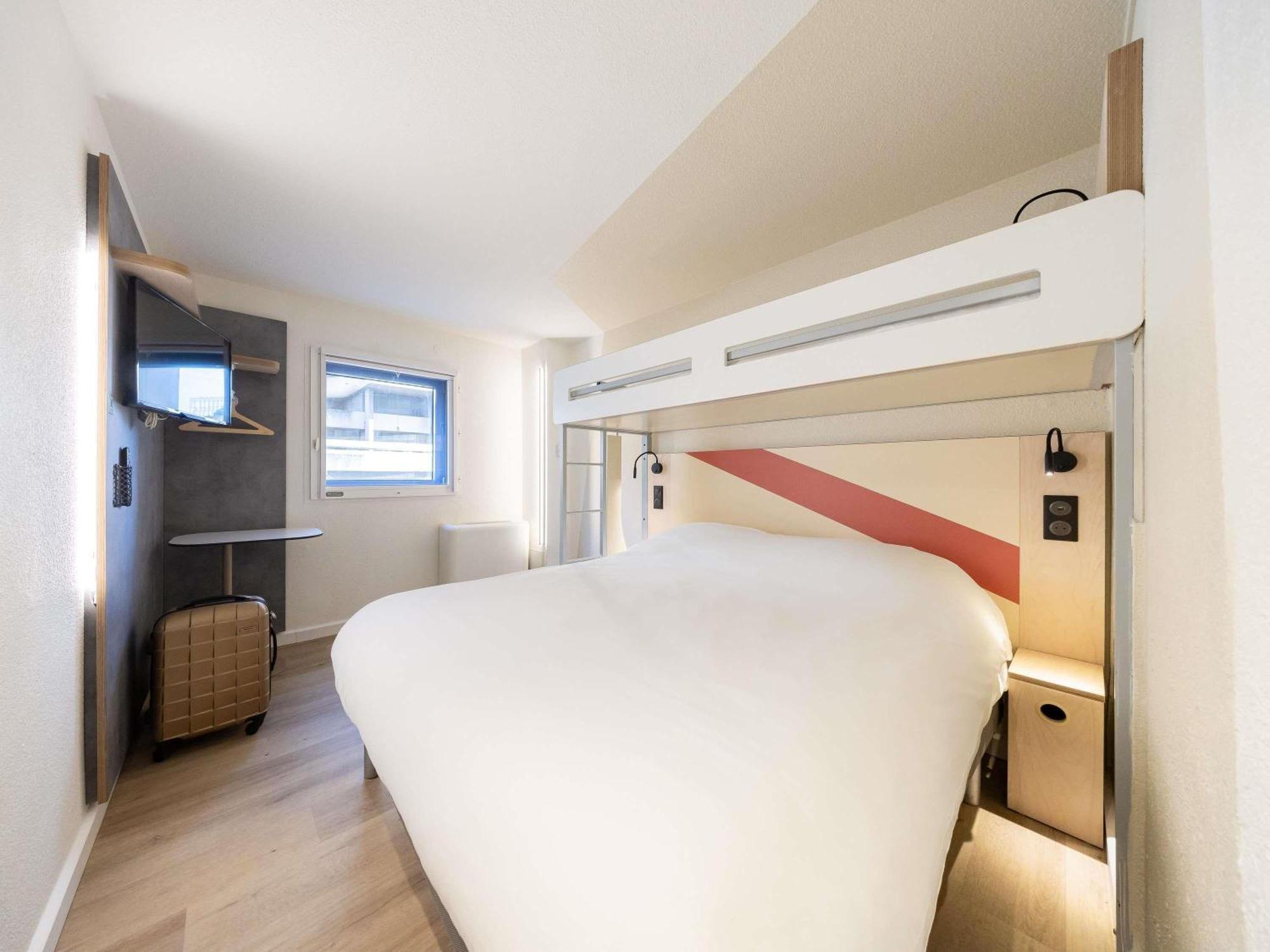 Triple Room One Double Bed One Bunk Bed