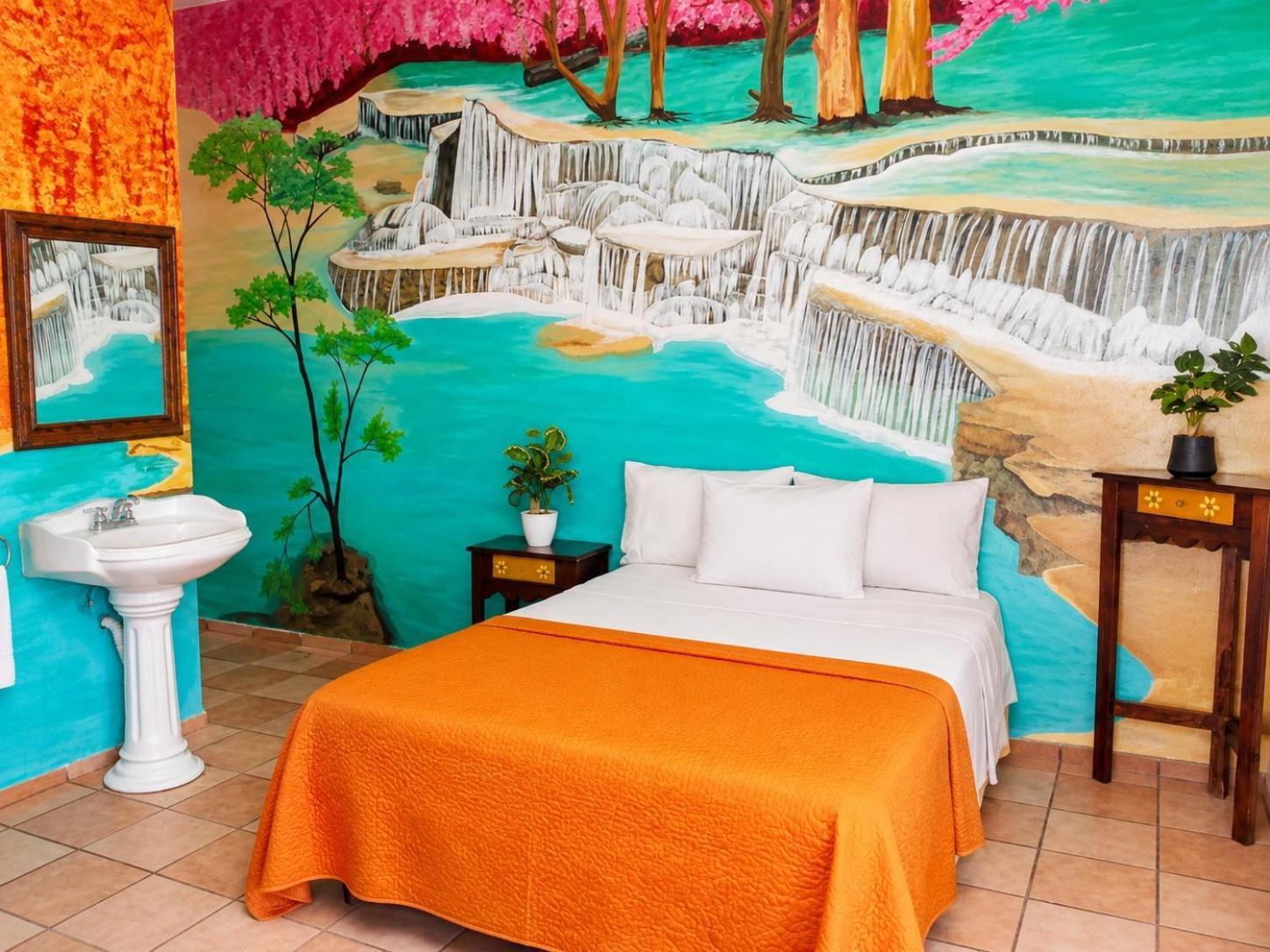 Standard Queen Room