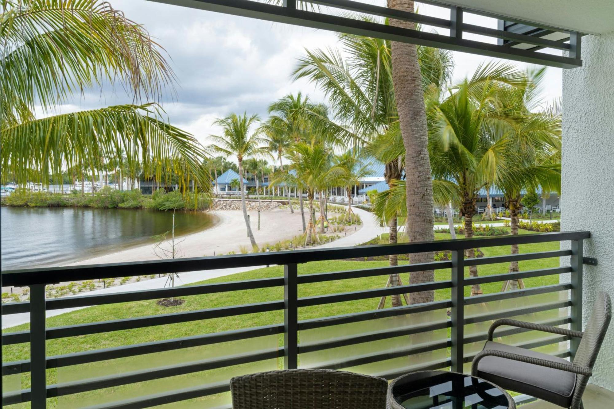 Standard King Room Water View