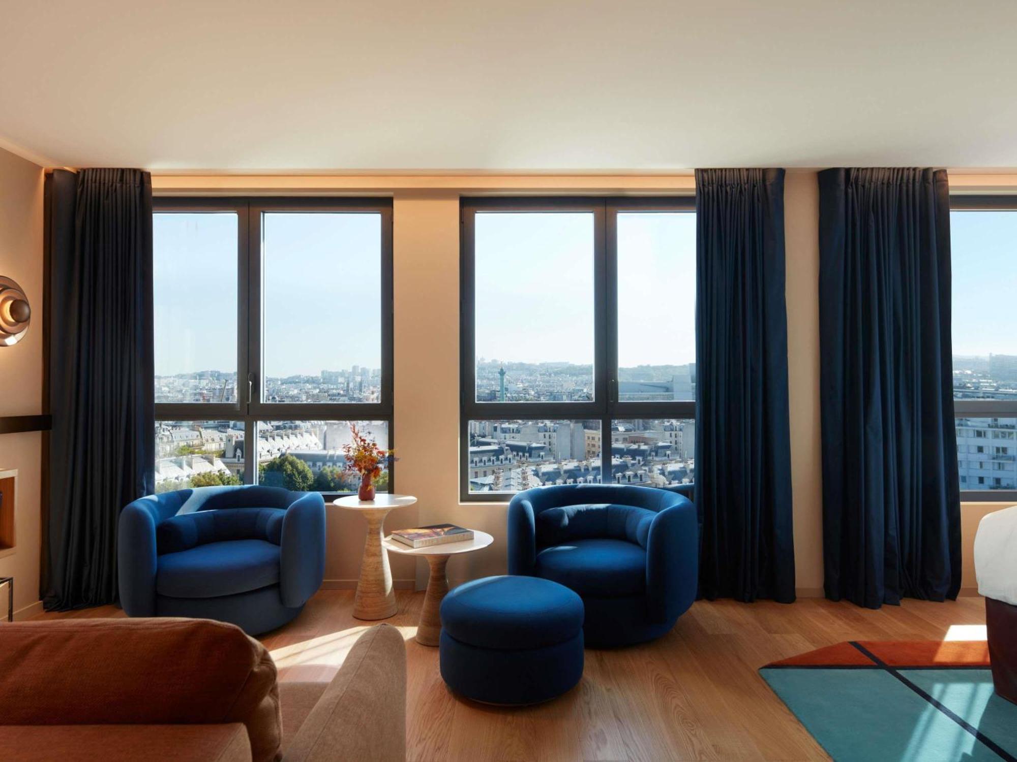 Suite d'Angle L'Atelier - Vue sur Toit de Paris
