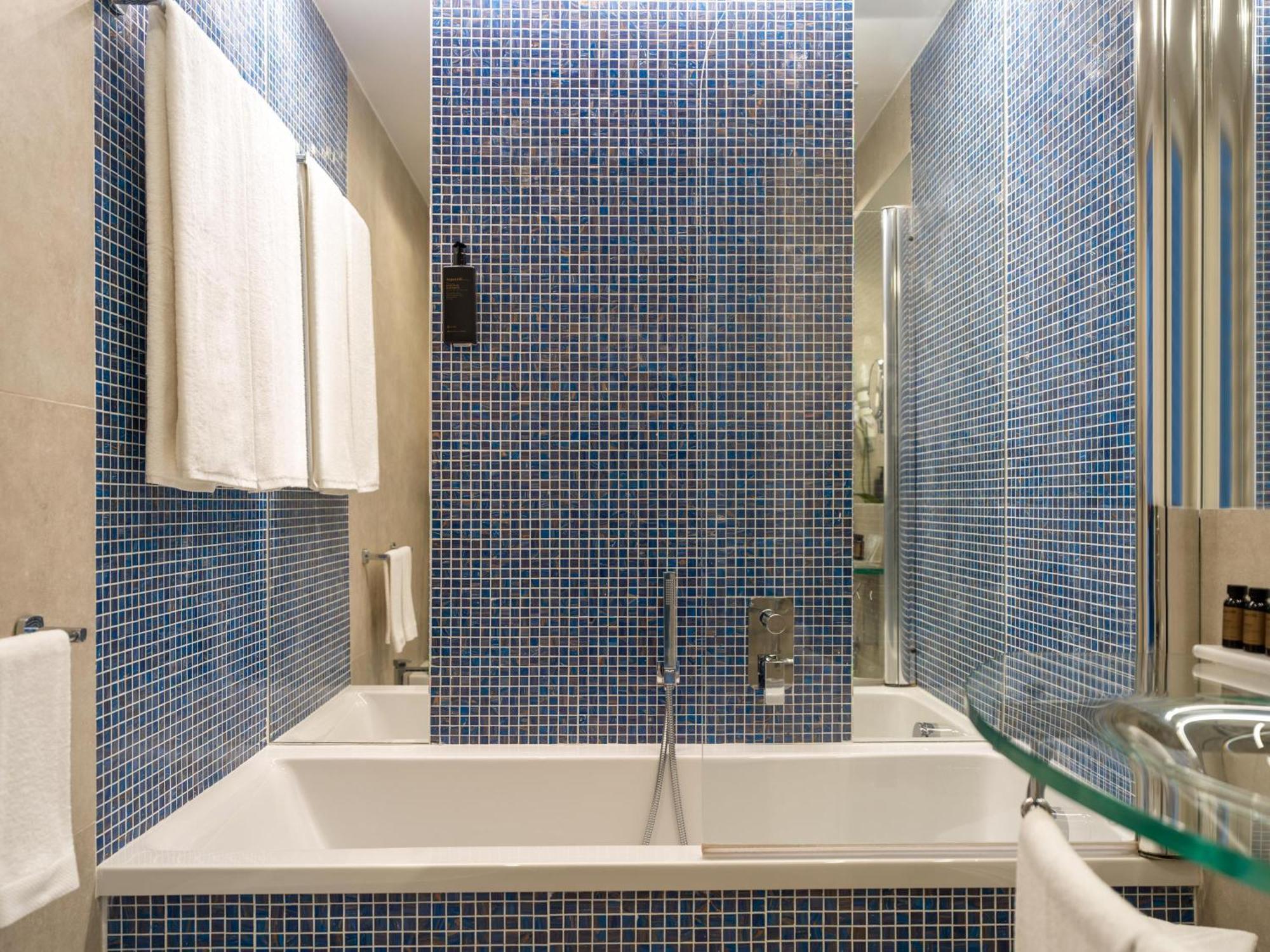 Double Room Balcony Partial Sea View