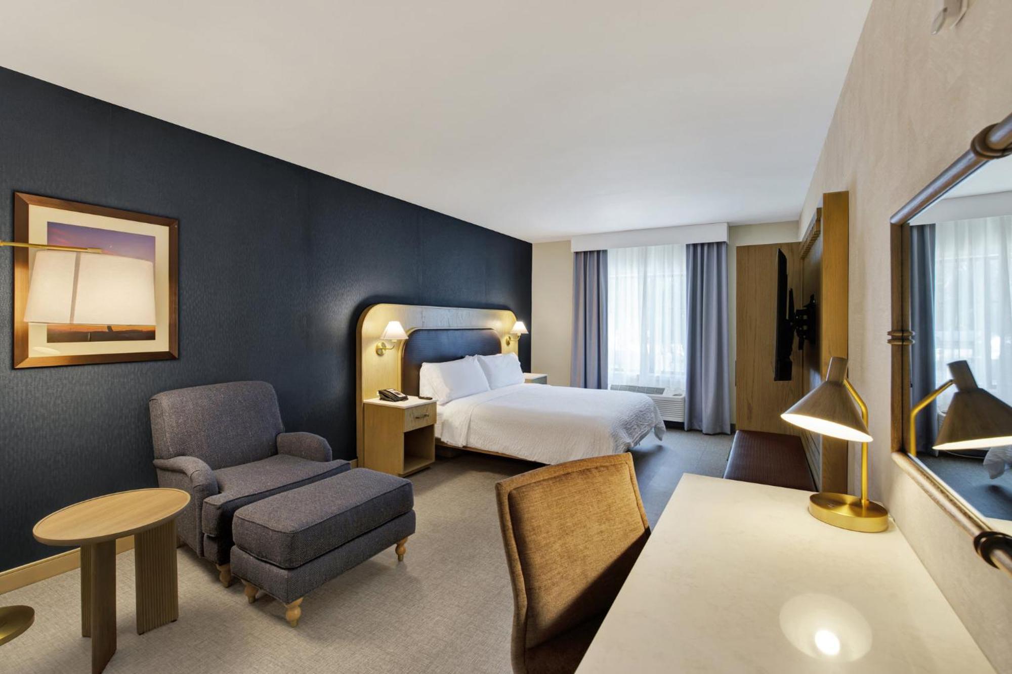 Standard King Room