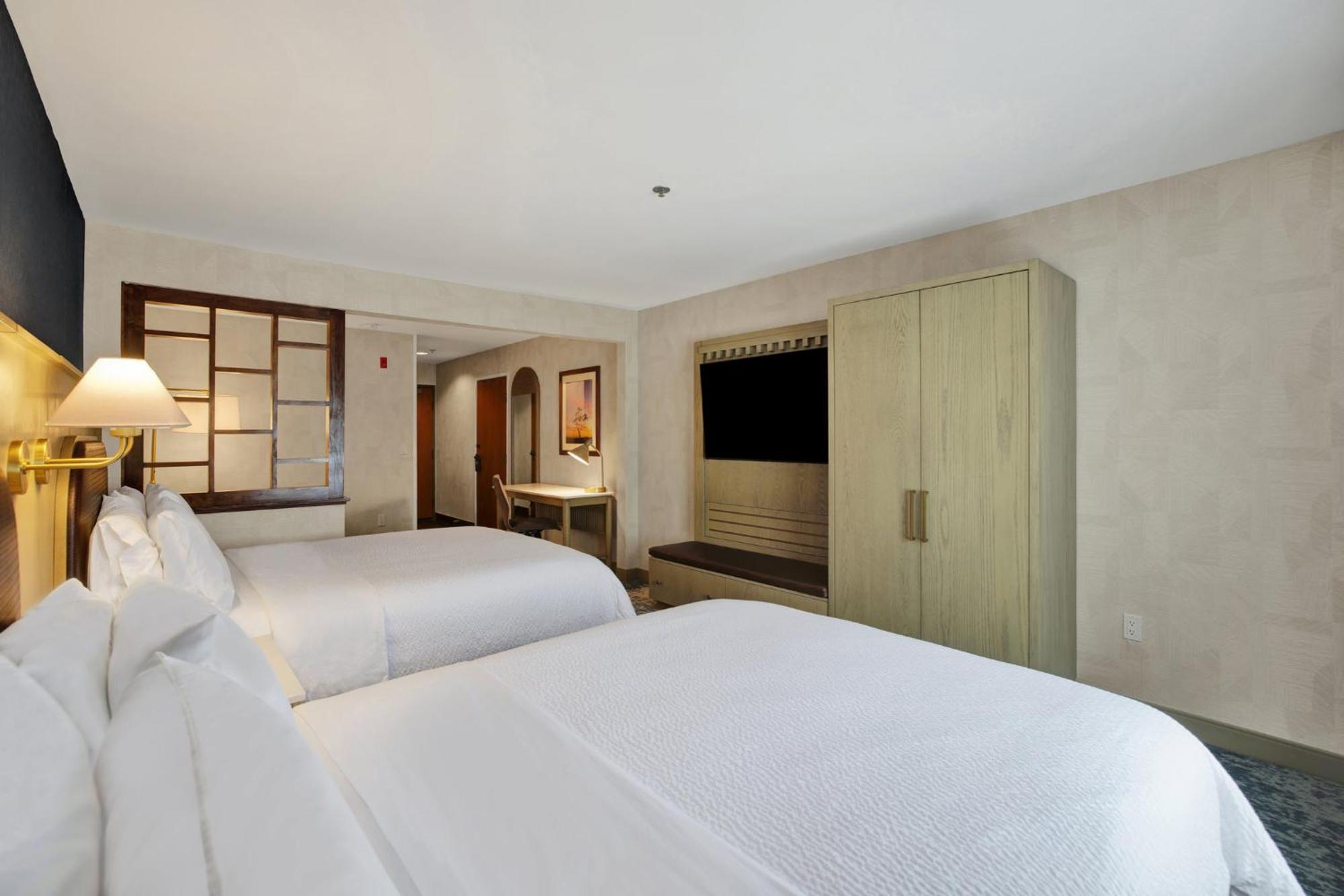 Standard Queen Room Sofa Bed