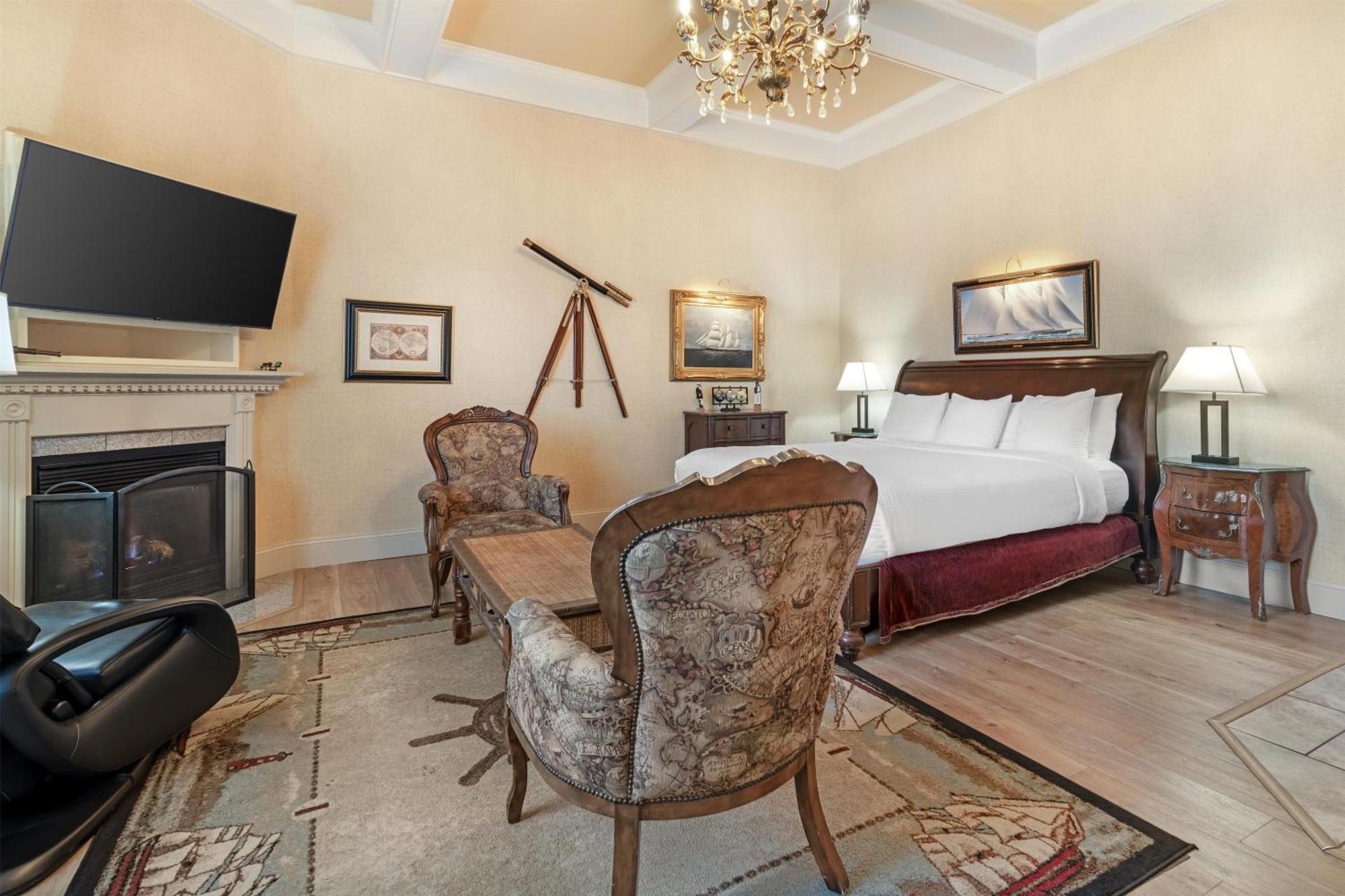 King Room Jetted Tub Fireplace Non-Smoking