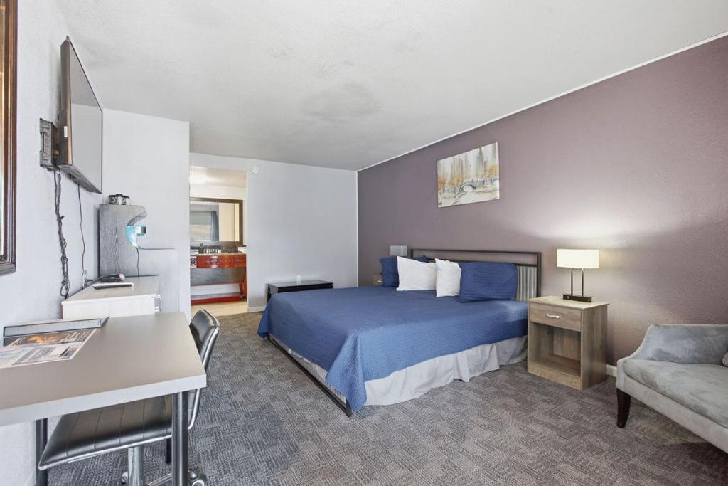 Premium King Suite