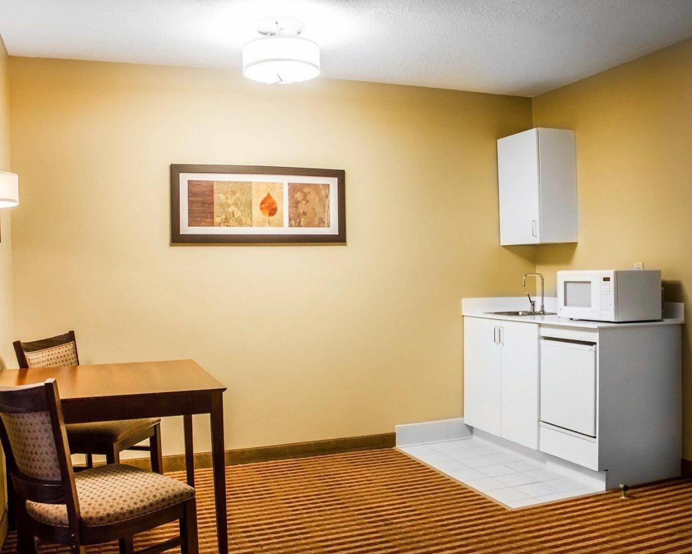 Standard Double Suite Two Double Beds Non-Smoking
