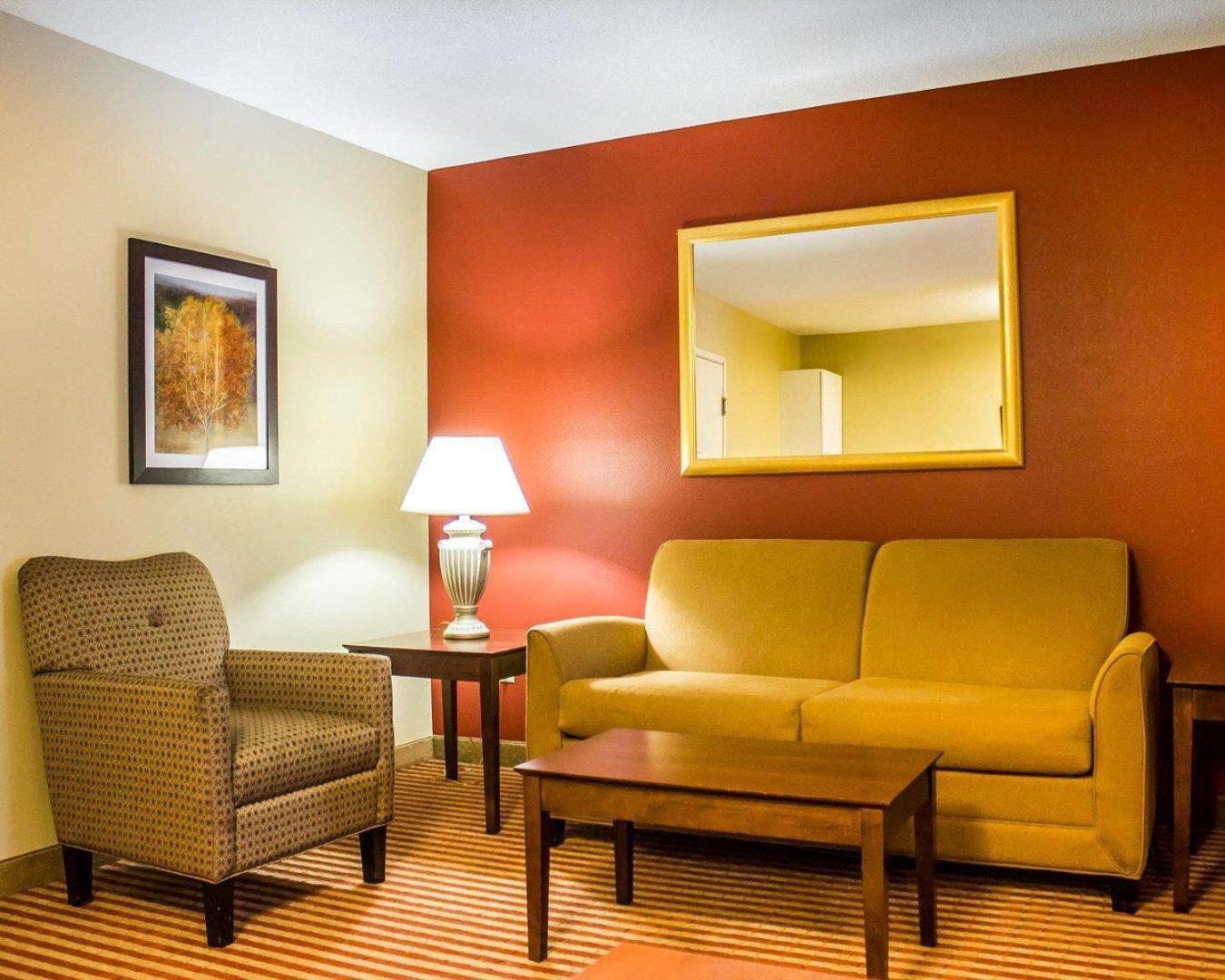 Standard Double Suite Two Double Beds Non-Smoking