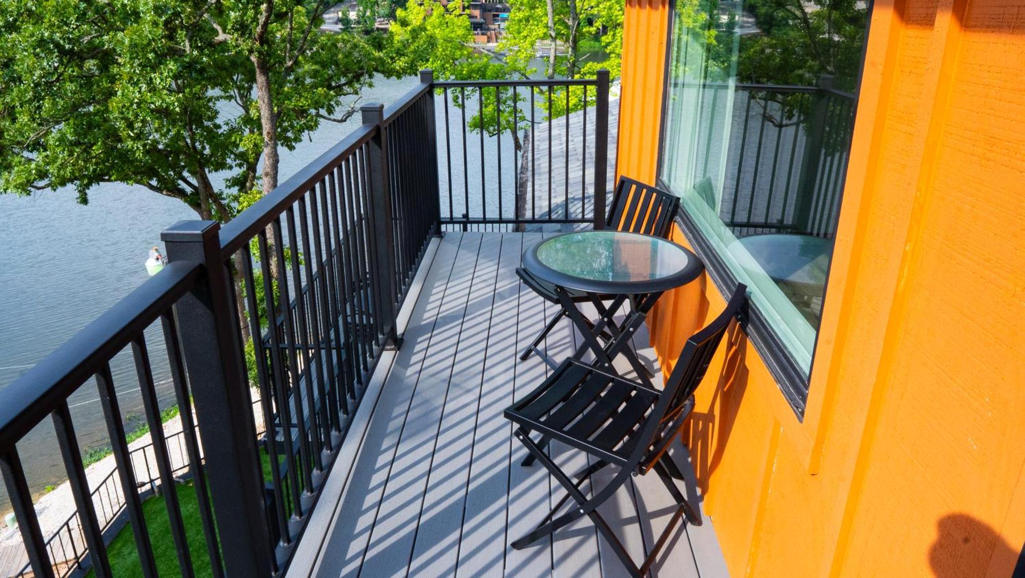 Lakefront Penthouse Studio
