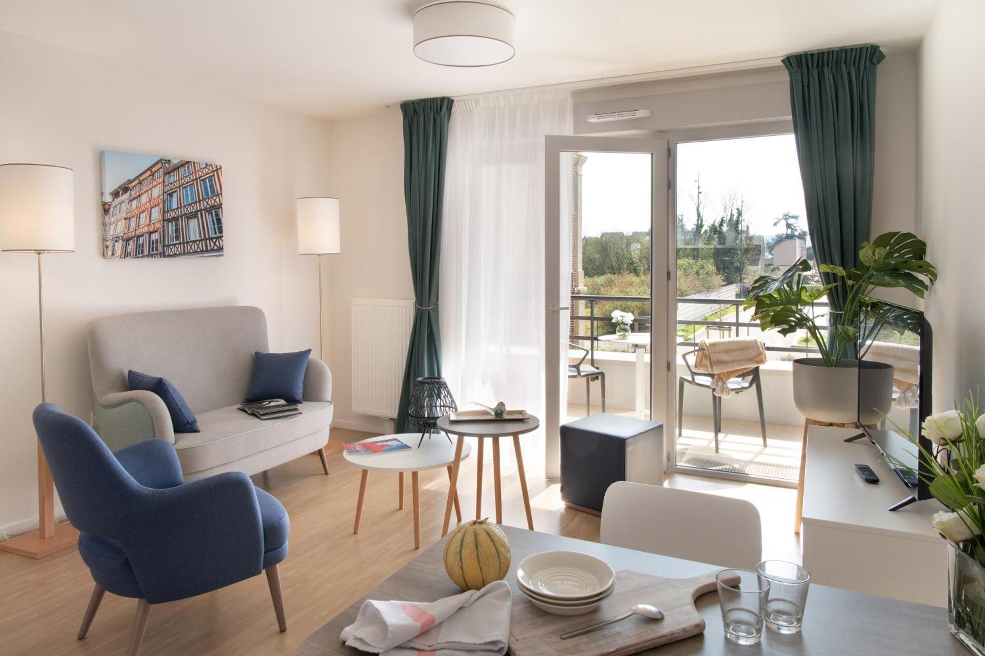 One-Bedroom Apartment