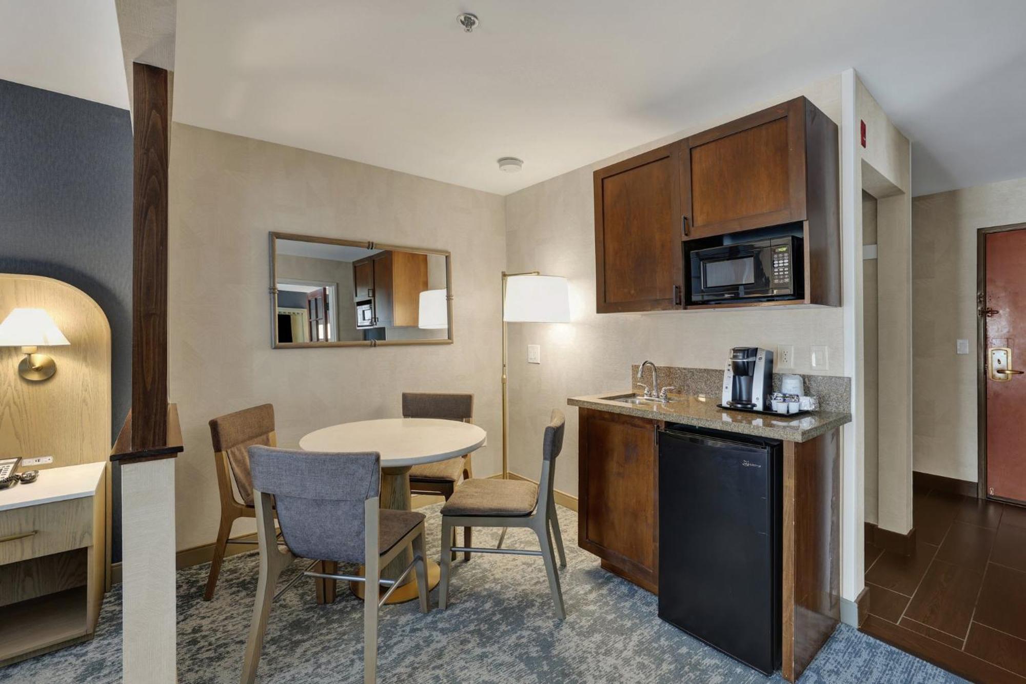 Standard King Room