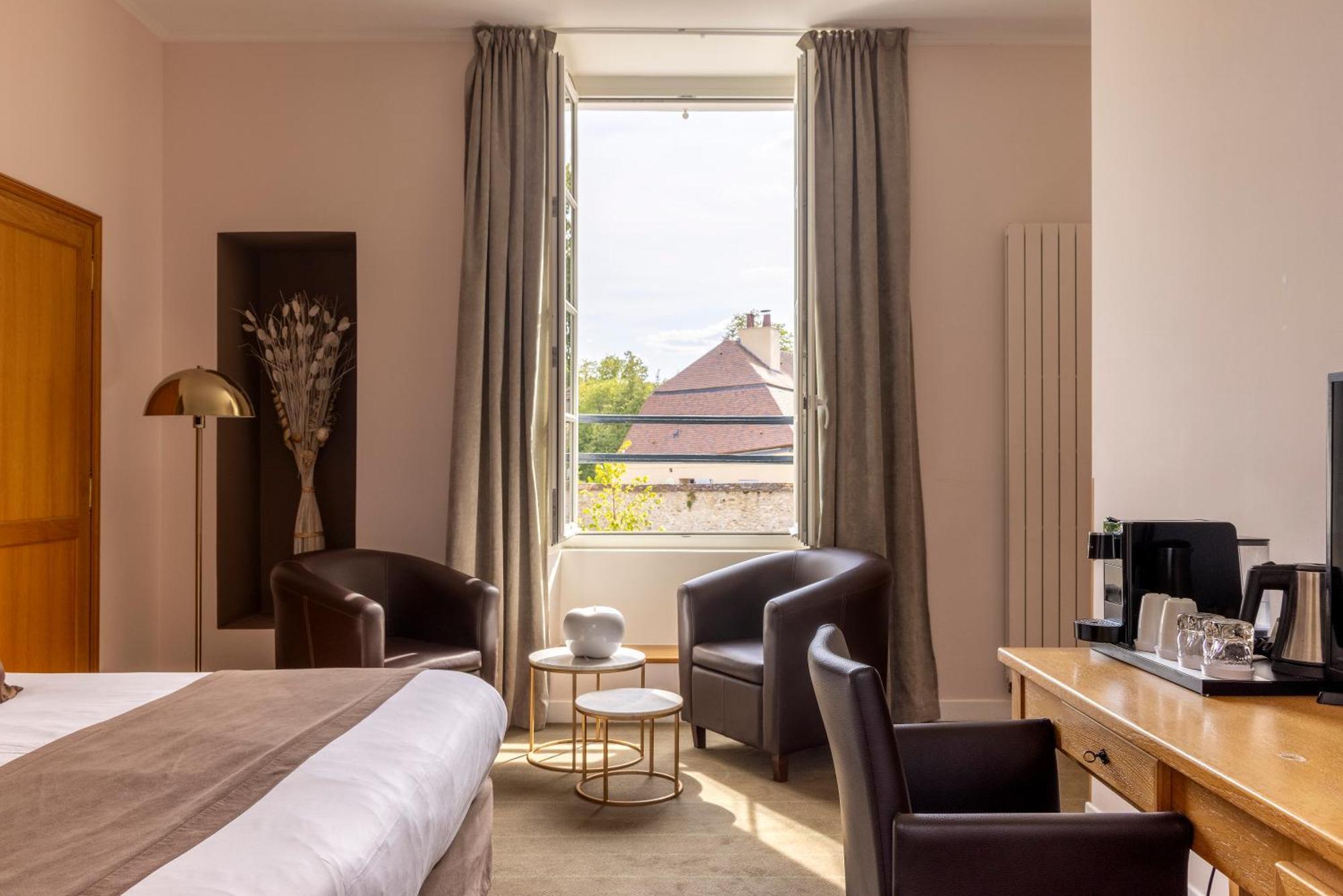 Superior Queen Room