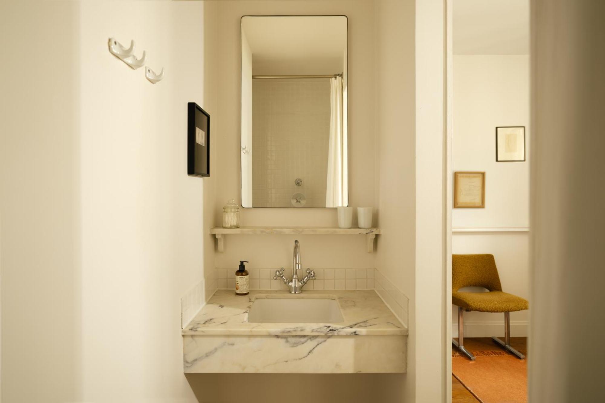 Standard Room "Pigalle 15"