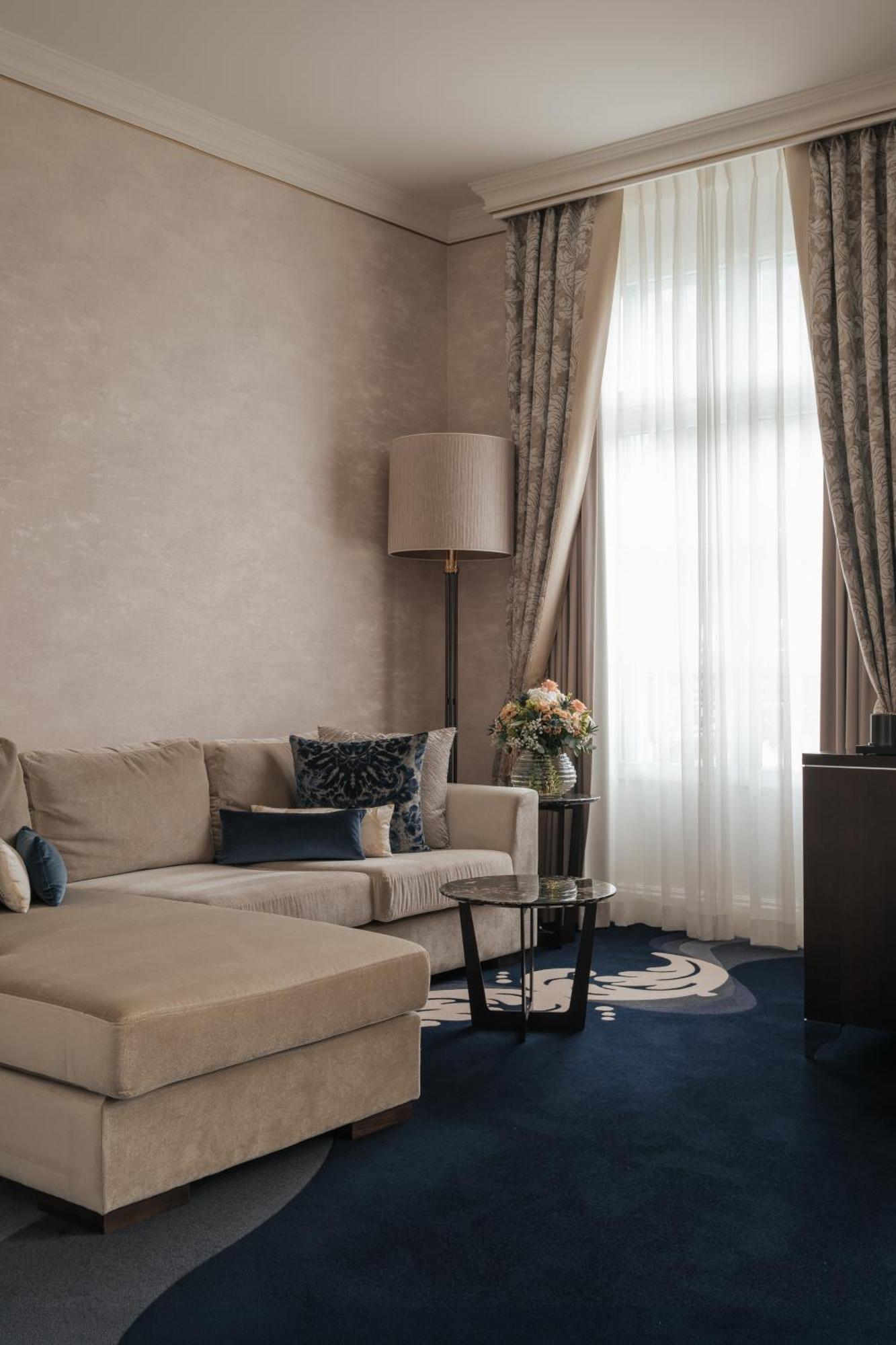 Deluxe Junior Suite