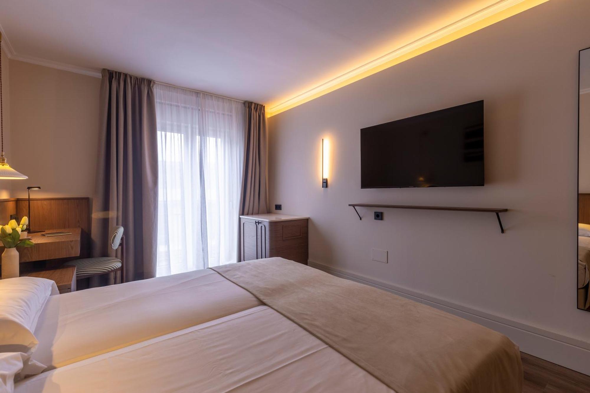 Twin Room Plus