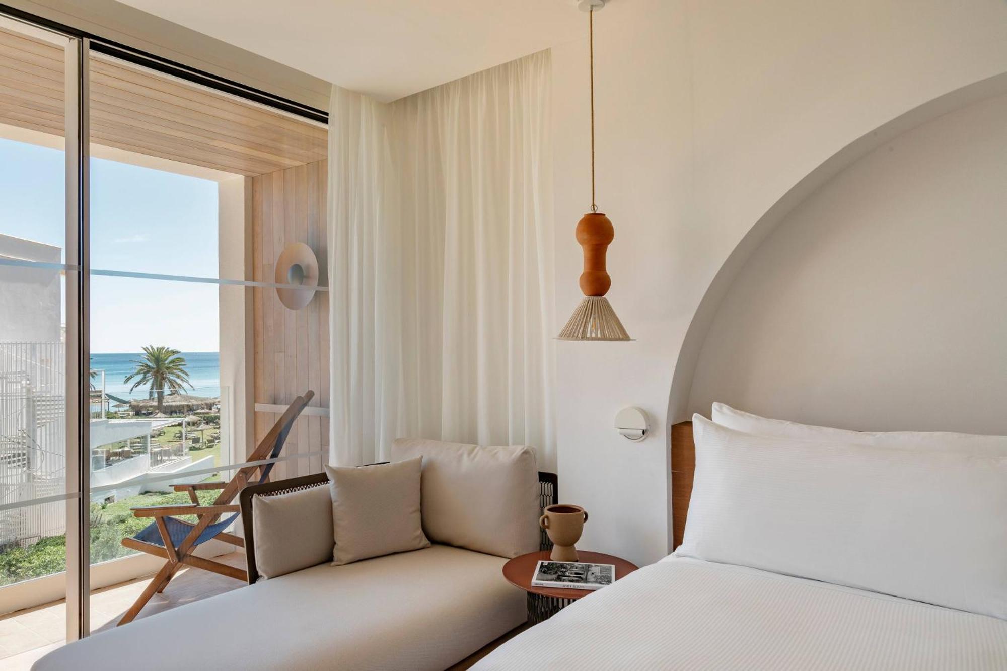 Supreme Room Lateral Sea View Terrace