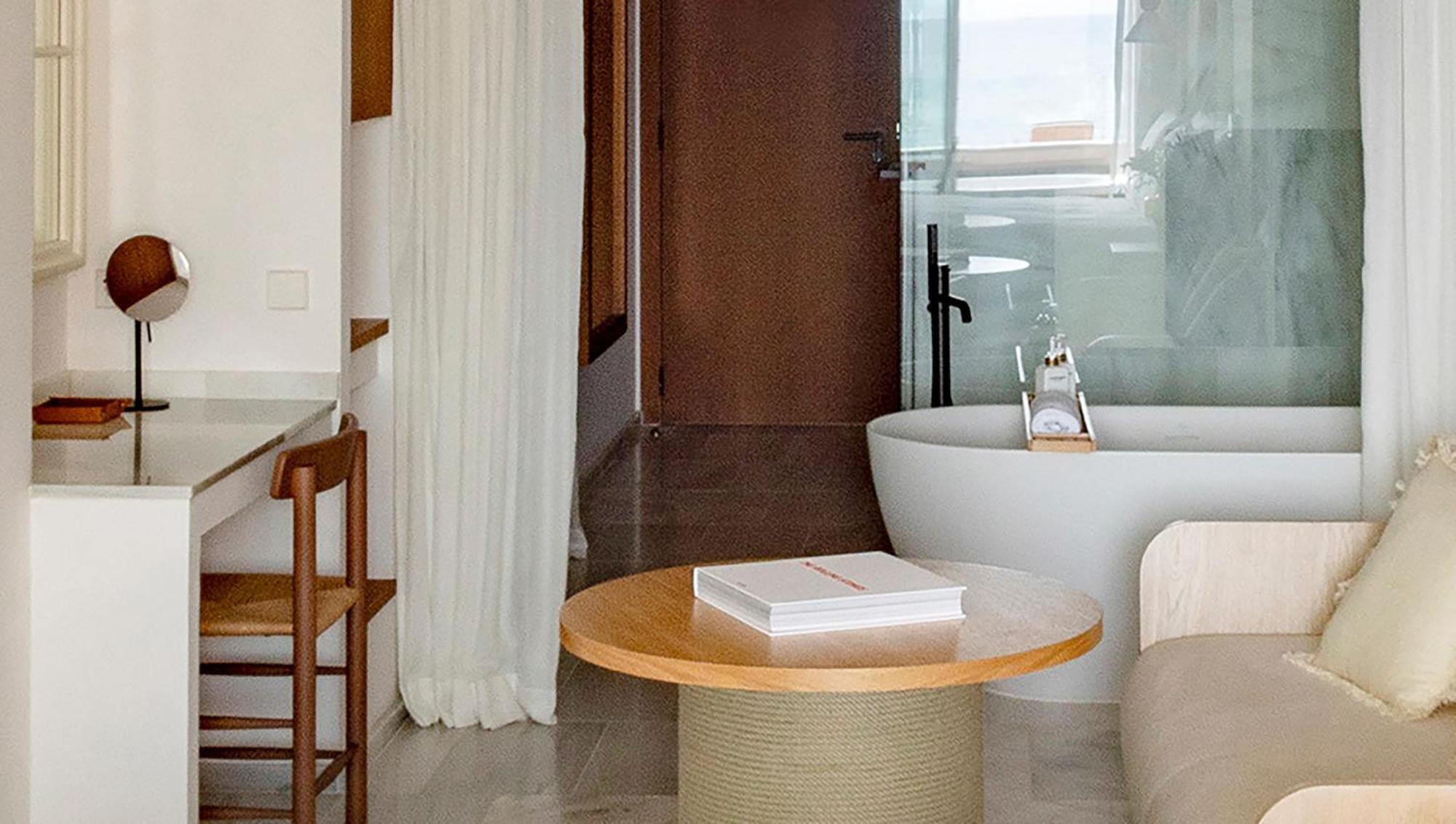 Junior Suite Sea View Terrace Bathtub