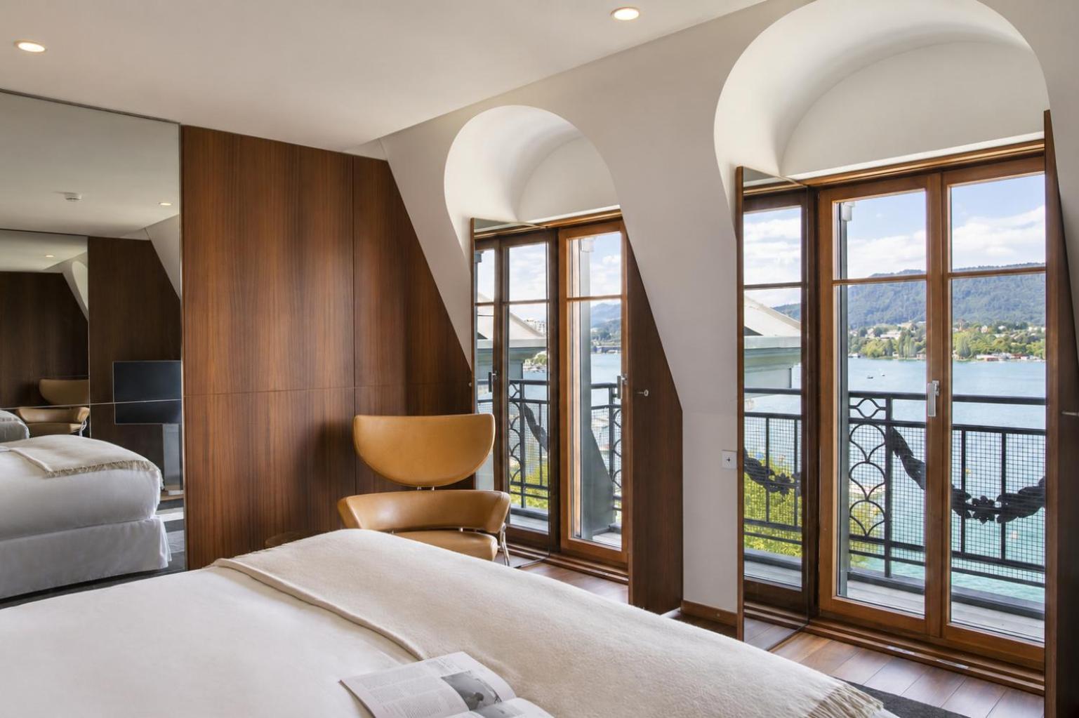 Lakeview Suite