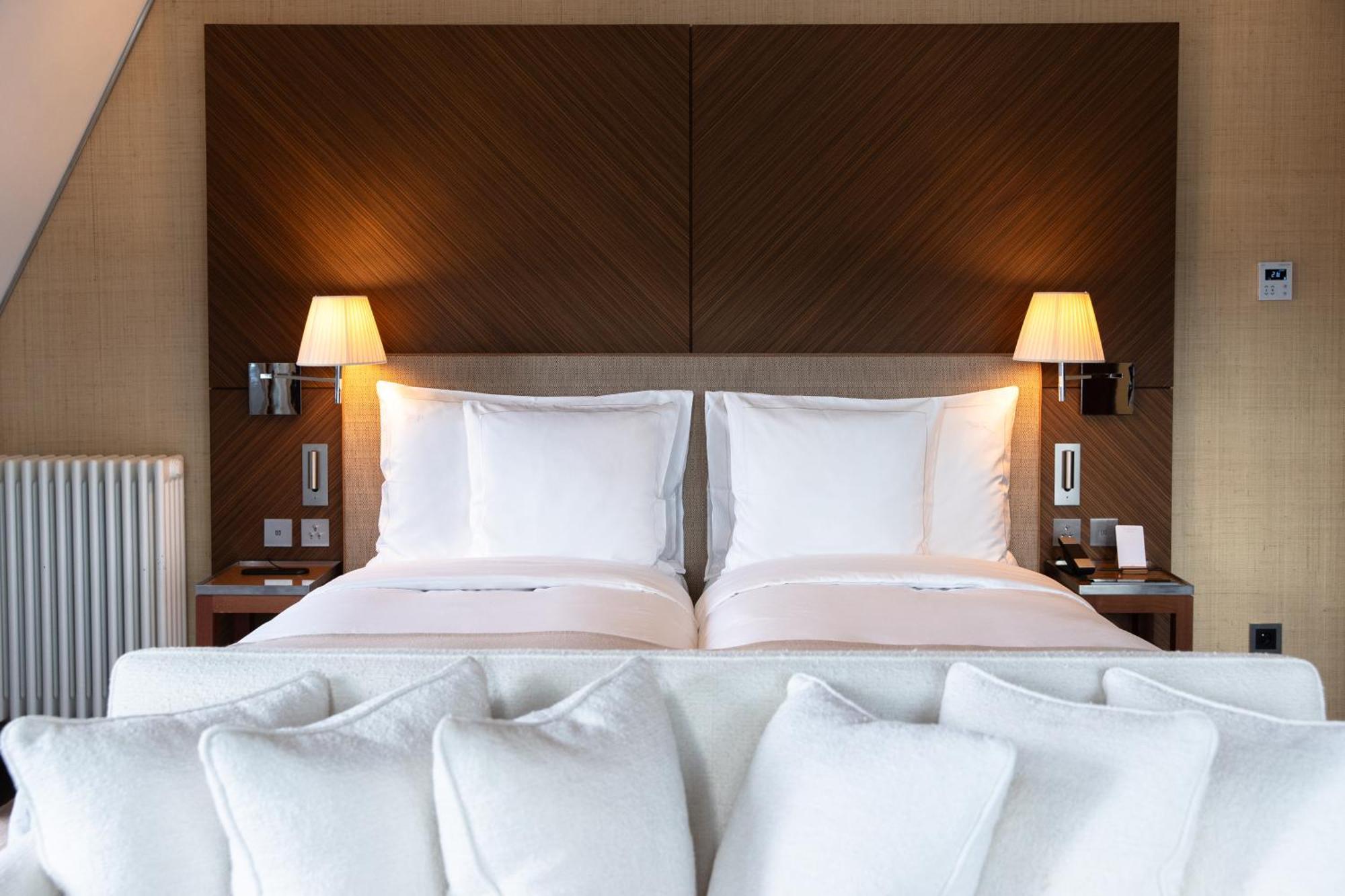 Lakeview Room