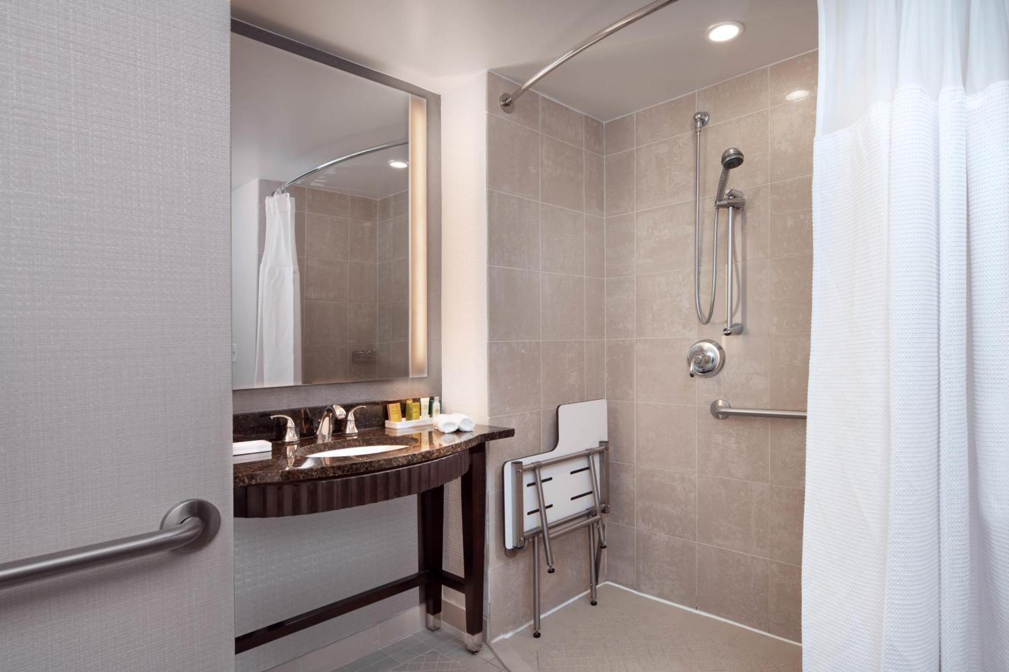 King Room Roll Shower Mobility Access
