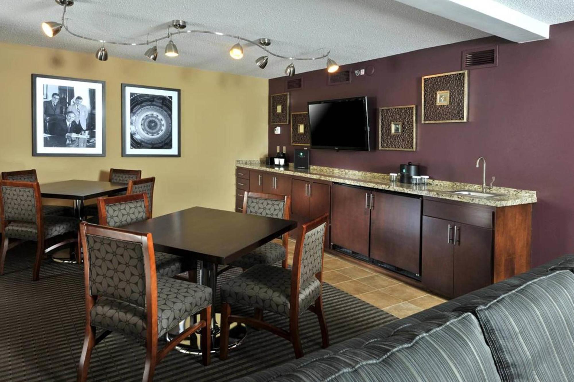 Governors King Suite Non-Smoking