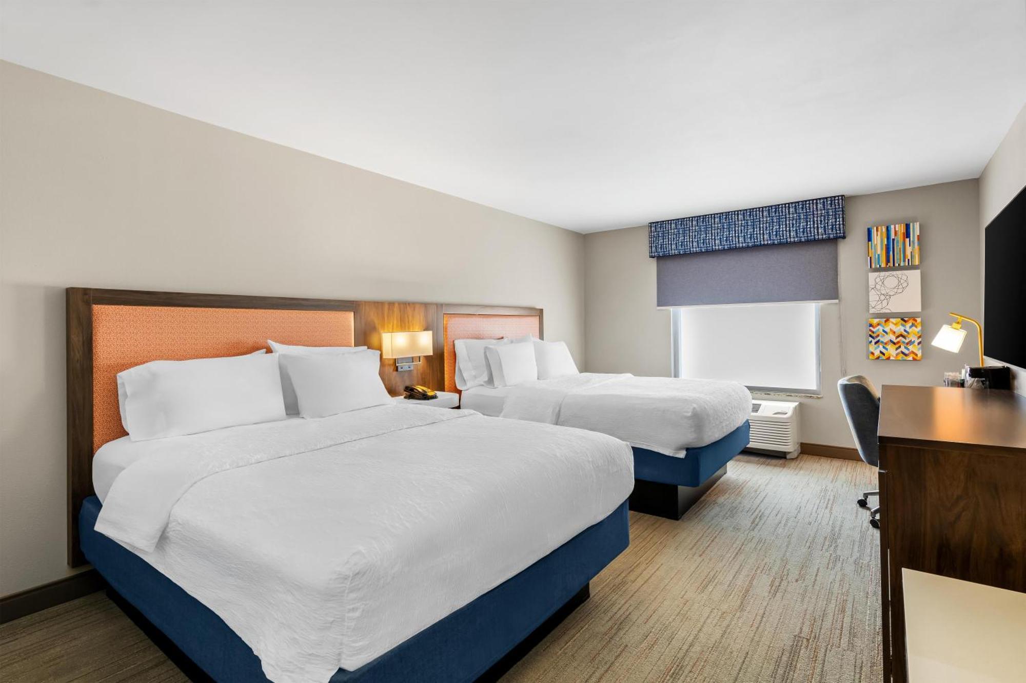 Deluxe Queen Room Two Queen Beds Non-Smoking