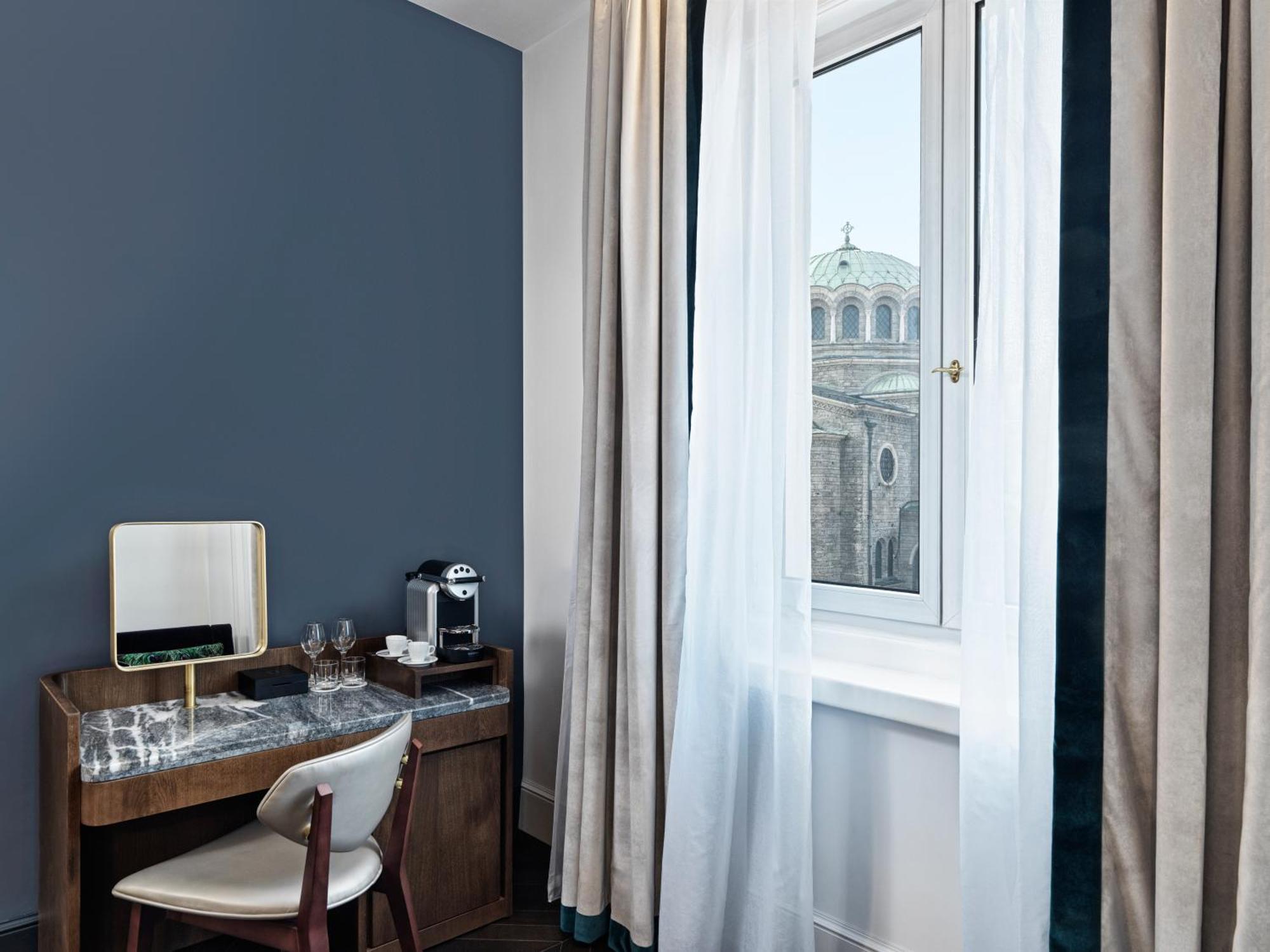 Deluxe Suite 1 King Bed View to Sveta Nedelya Square