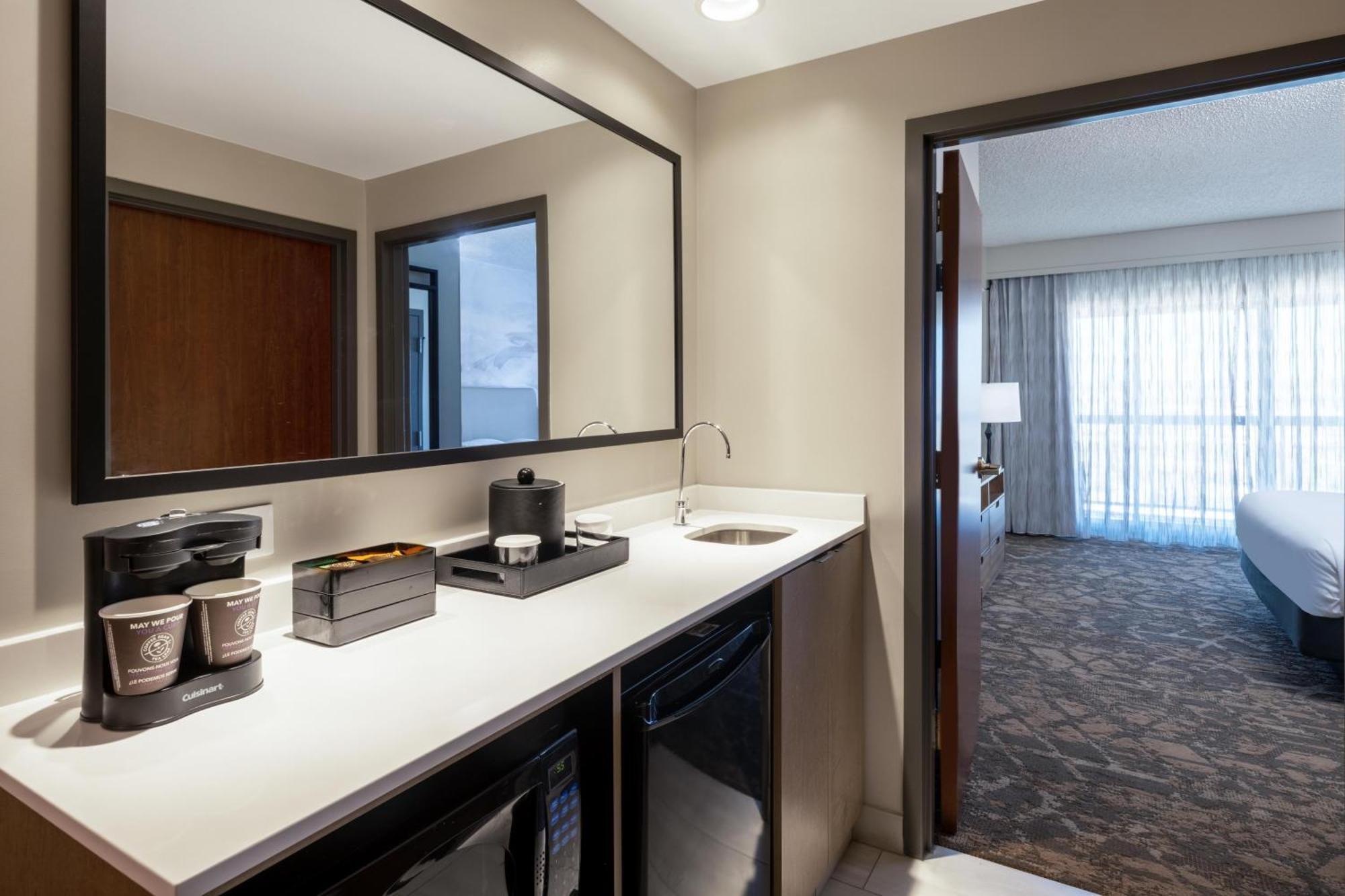 King Suite Non-Smoking