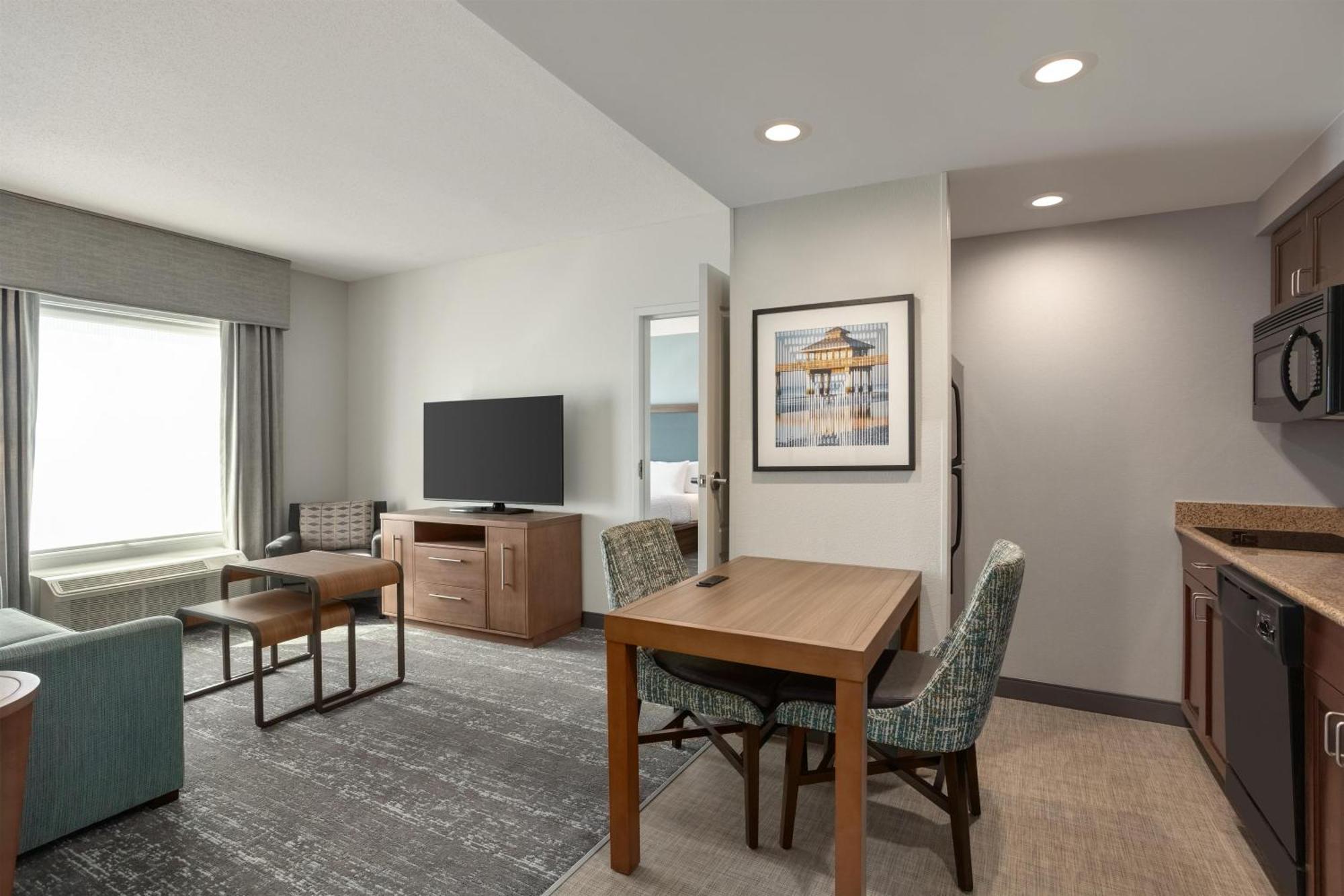 Two Bedroom Suite One King Two Queen Beds Non-Smoking