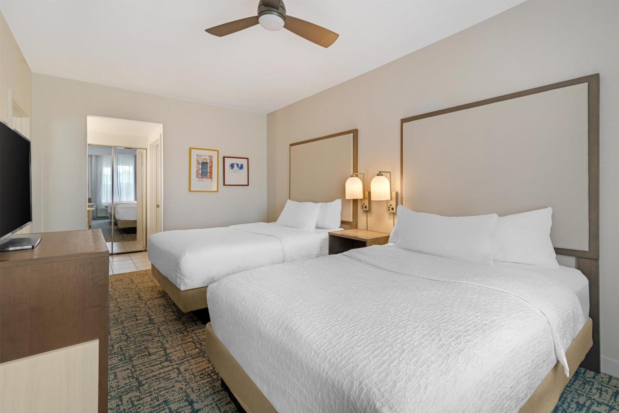 Two-Bedroom Suite One King Two Double Beds Non-Smoking