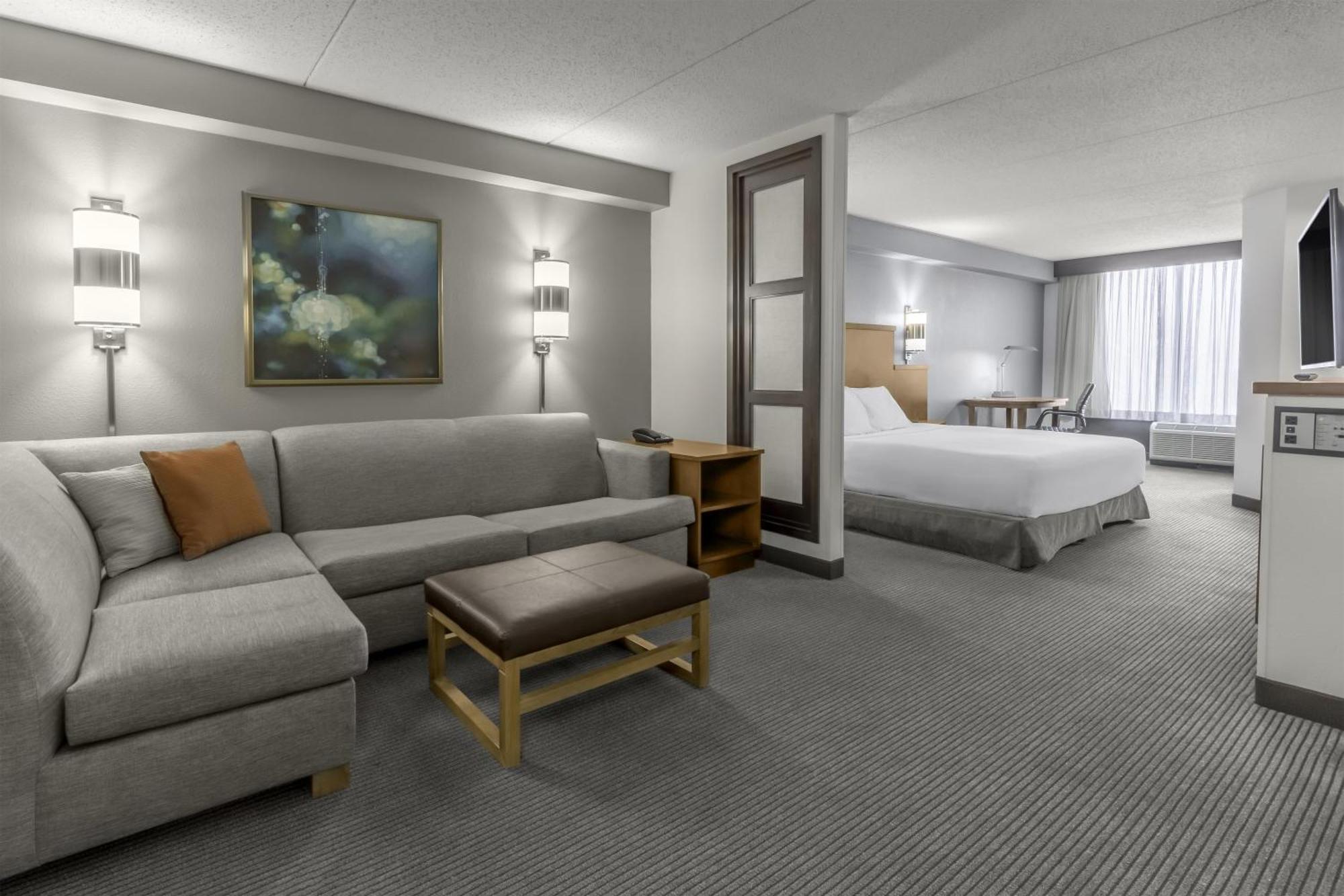 King Room Sofa Bed Roll Shower Disability Access