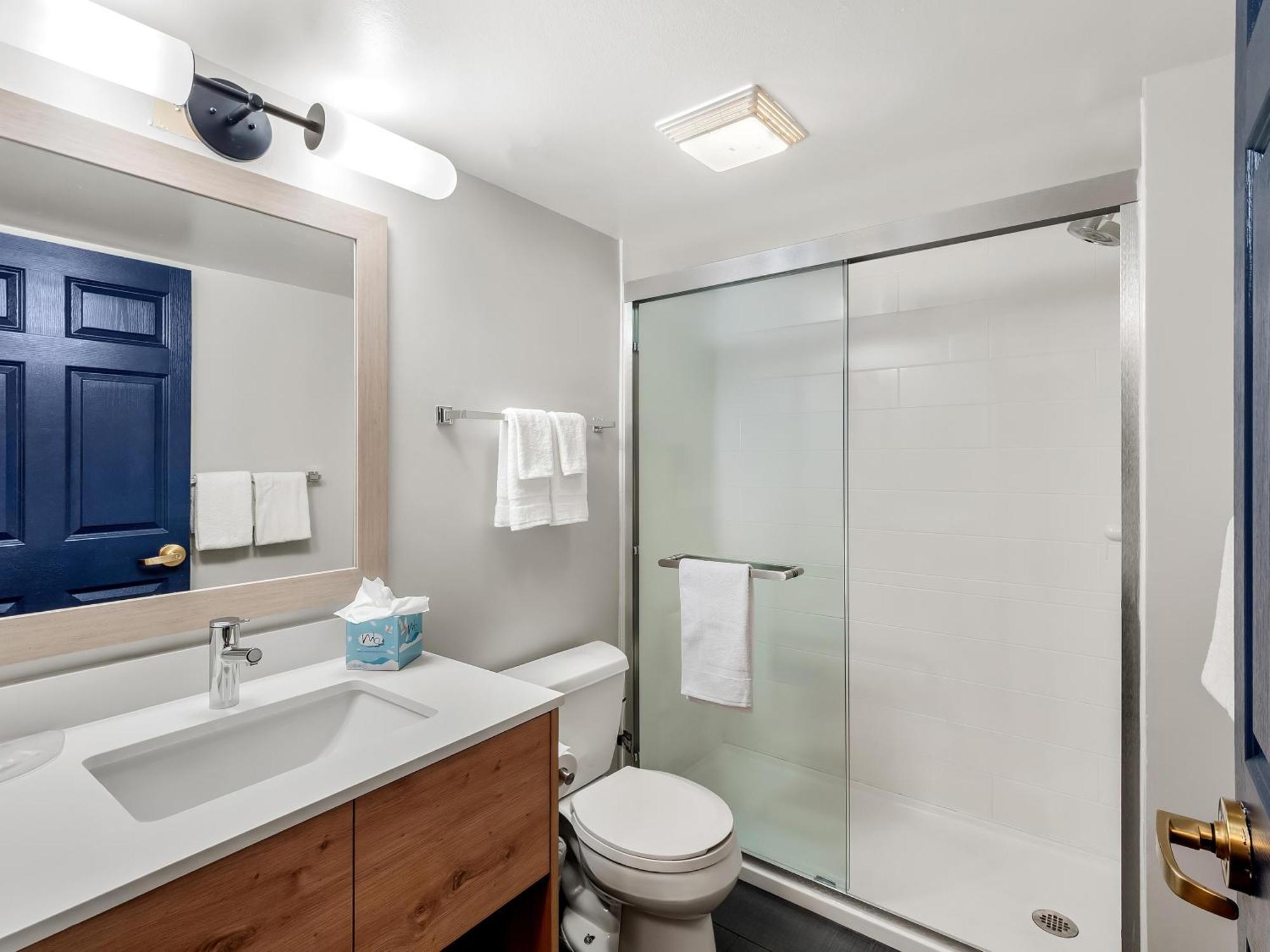 One Bedroom Suite Queen