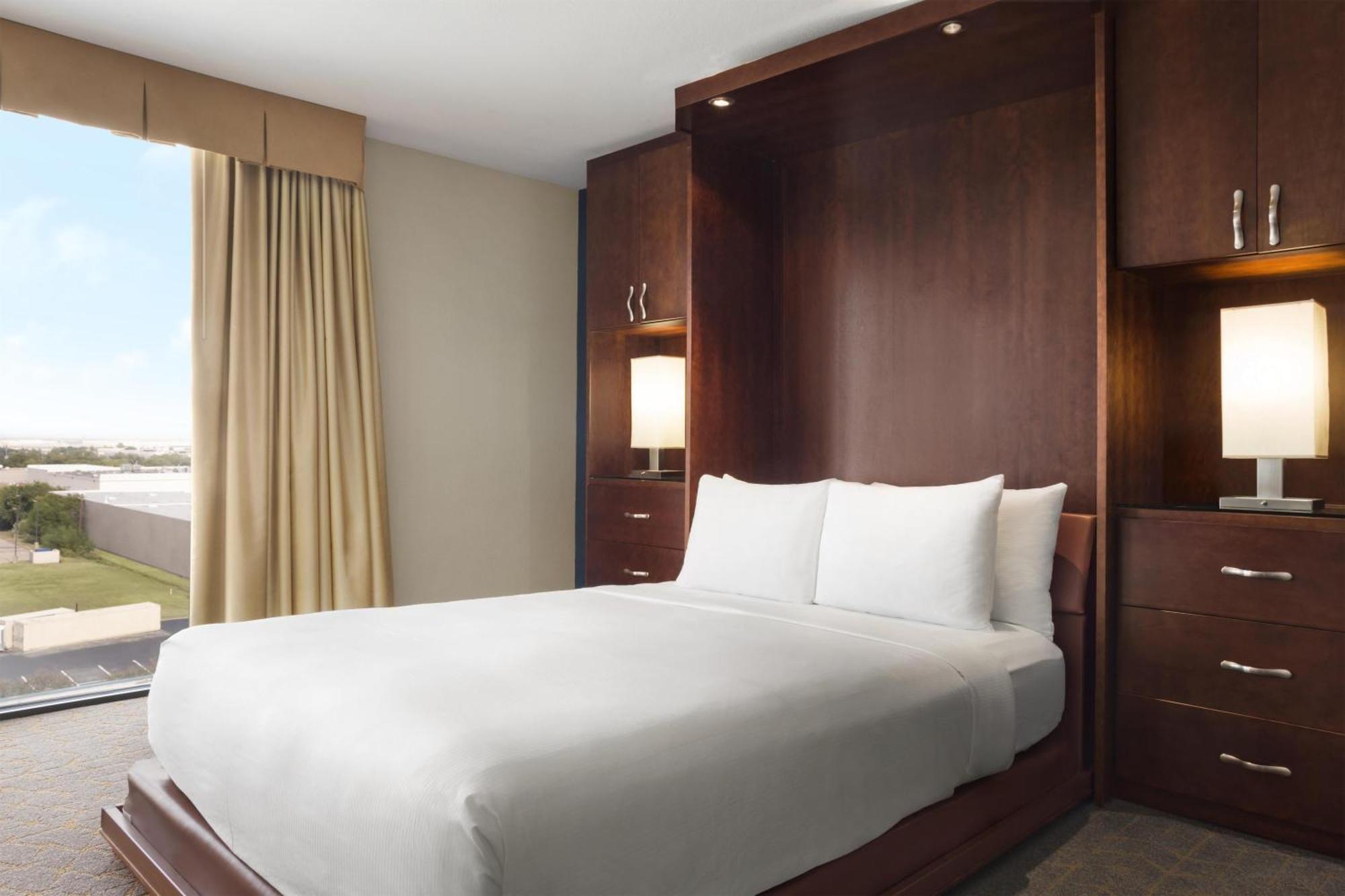 Room with Murphy Bed - Non-Smoking