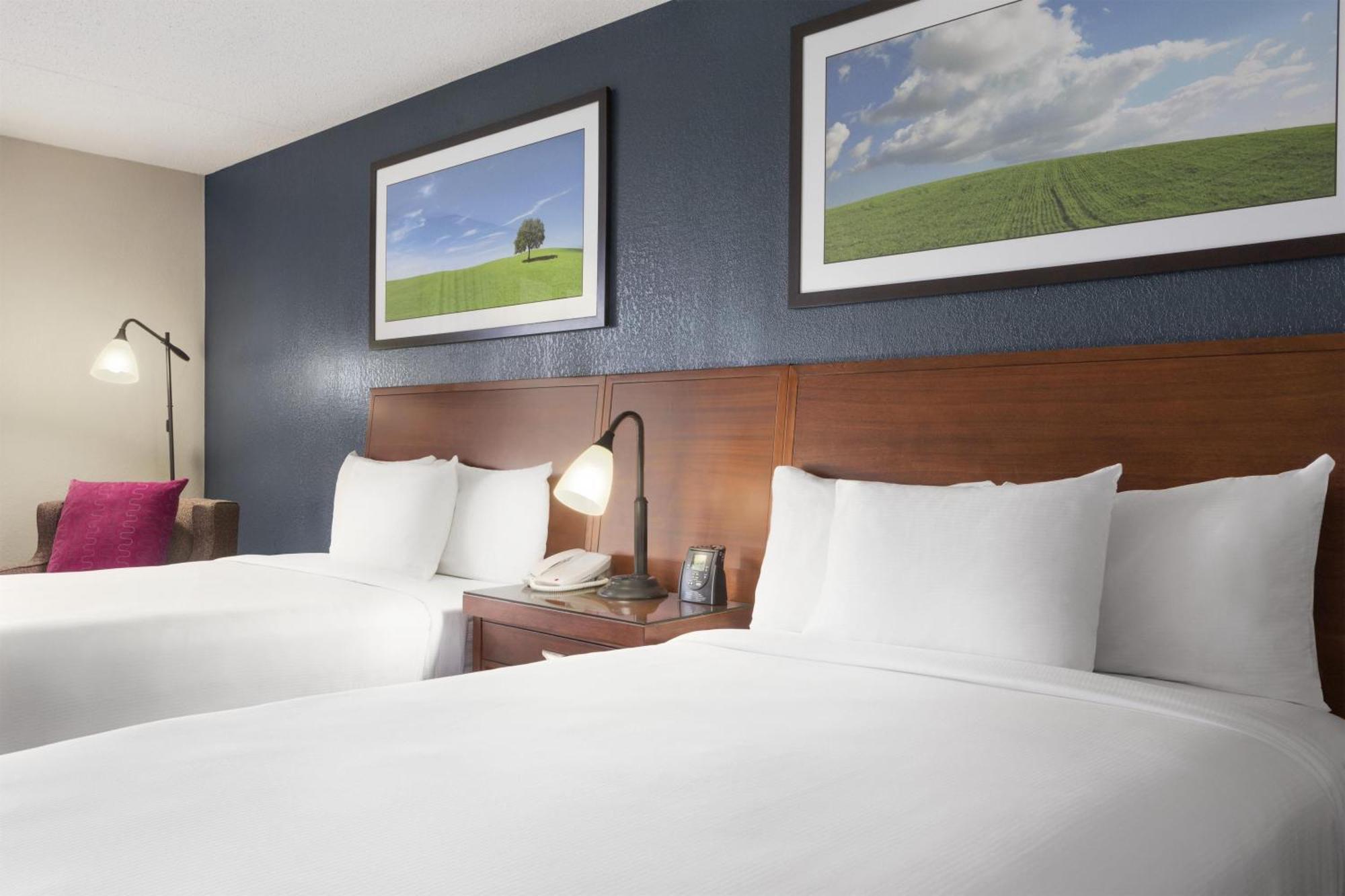 Double Room with Two Double Beds - Non-Smoking