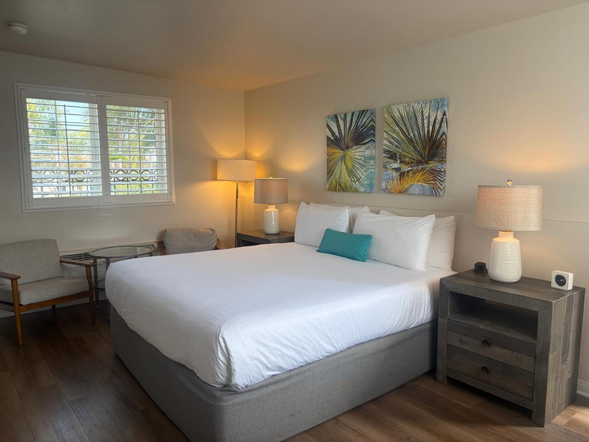 Deluxe King Room