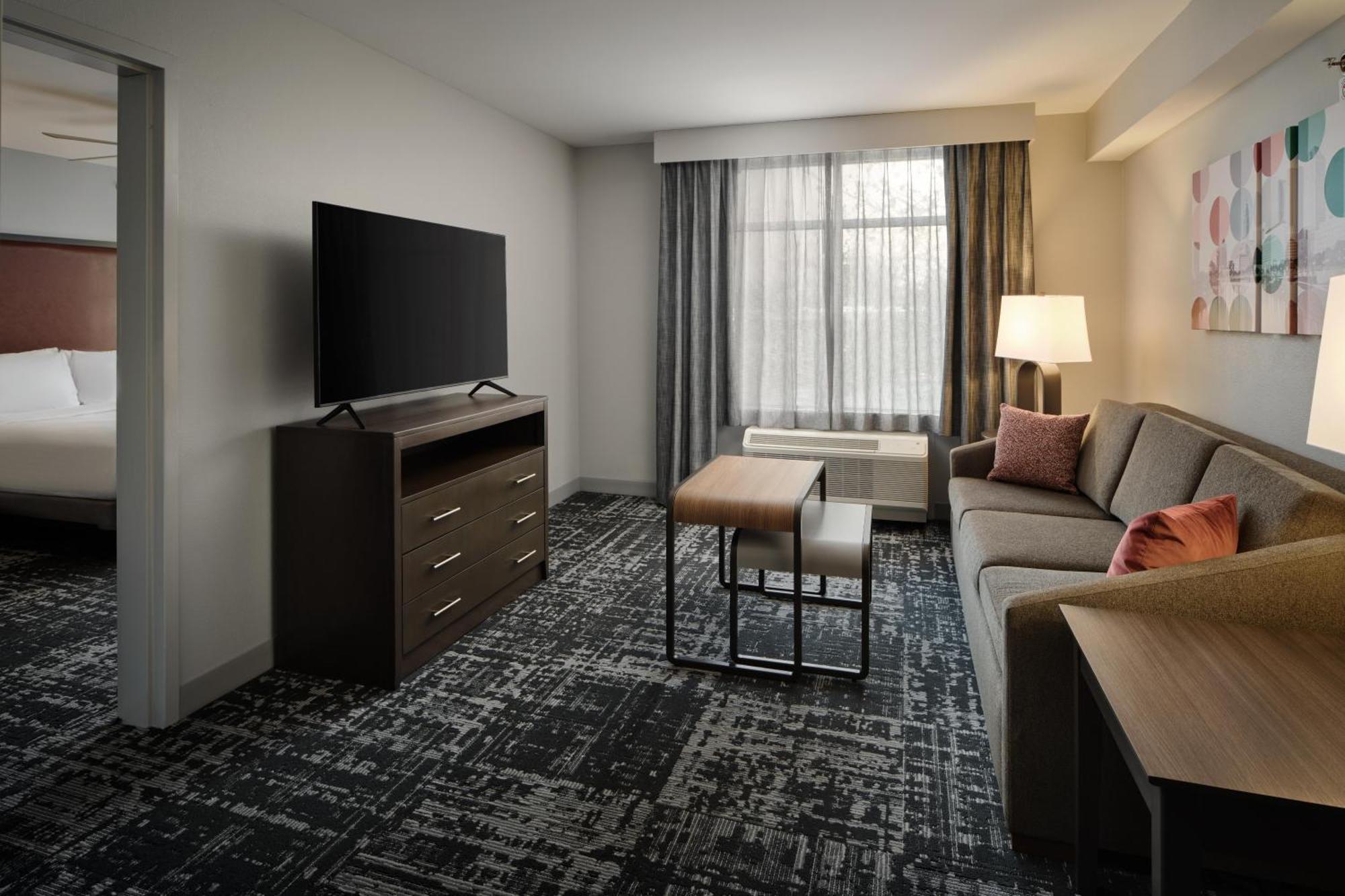 King Suite Accessible Tub Mobility Hearing Access or Non-Smoking