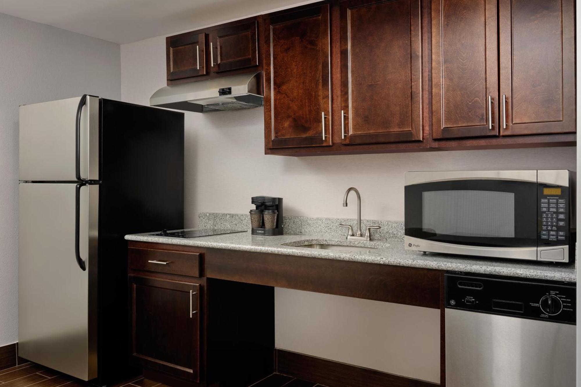 King Suite Accessible Tub Mobility Hearing Access or Non-Smoking