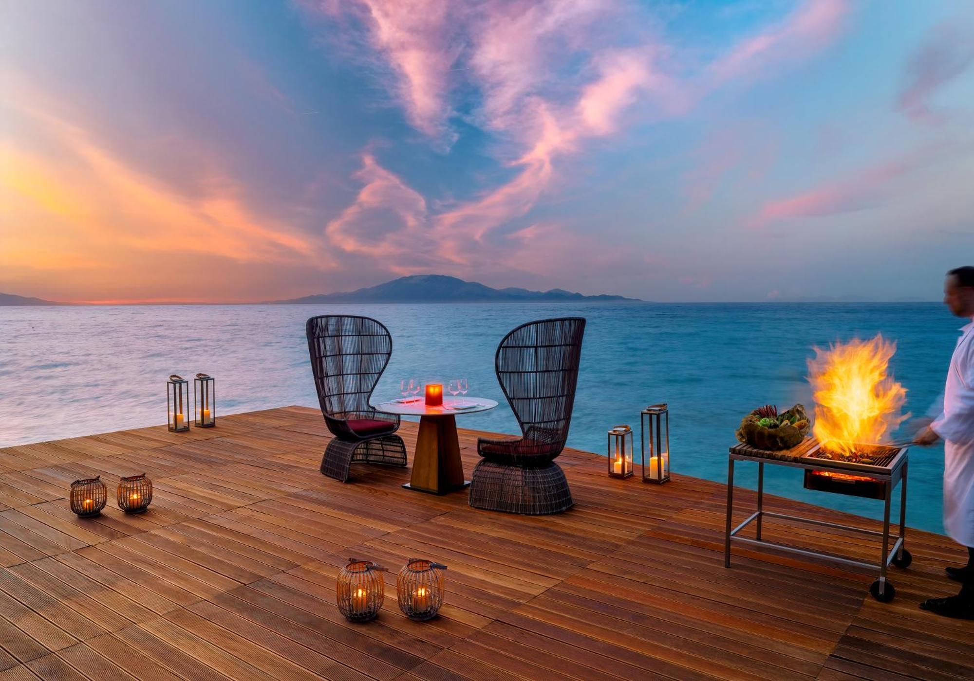 Four-Bedroom Villa Two Private Pools Private Beach Area